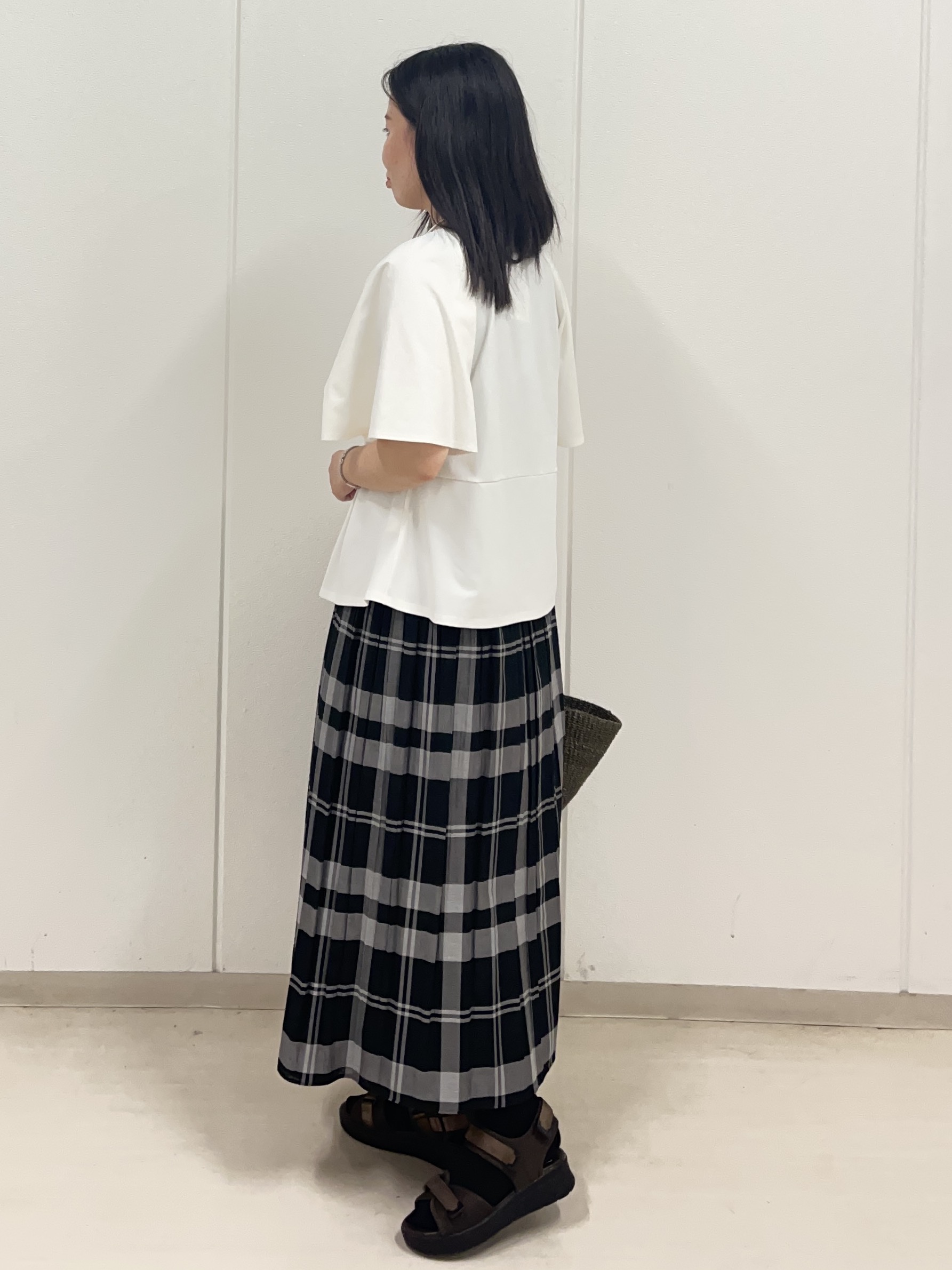 Rihoさんの「Reflect｜【UVカット／接触冷感／吸水速乾】フレアスリーブペプラムカットソー」を使ったコーディネート