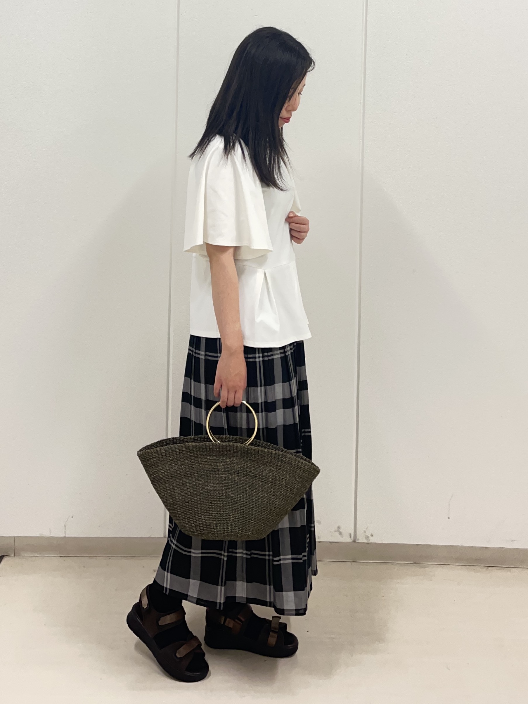 Rihoさんの「Reflect｜【UVカット／接触冷感／吸水速乾】フレアスリーブペプラムカットソー」を使ったコーディネート