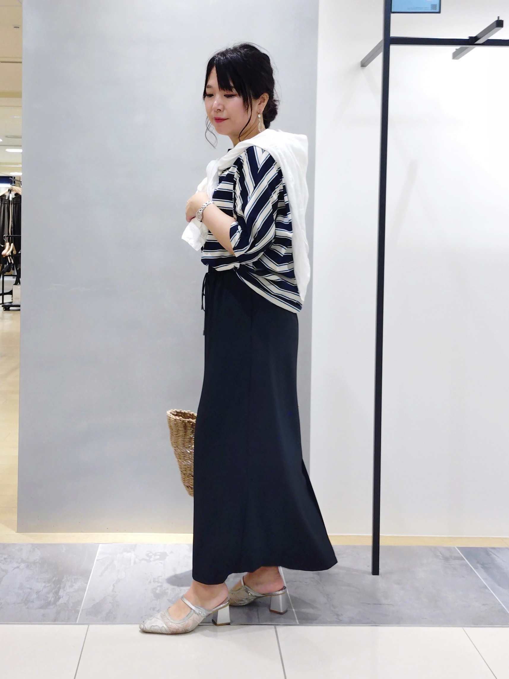 TOMOMIさんの「INDIVI｜【着る日傘】Iラインドロストスカート」を使ったコーディネート