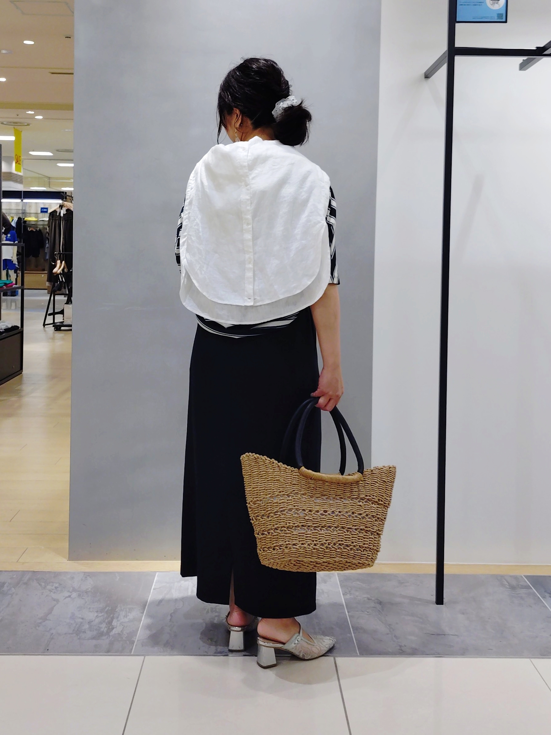 TOMOMIさんの「INDIVI｜【着る日傘】Iラインドロストスカート」を使ったコーディネート