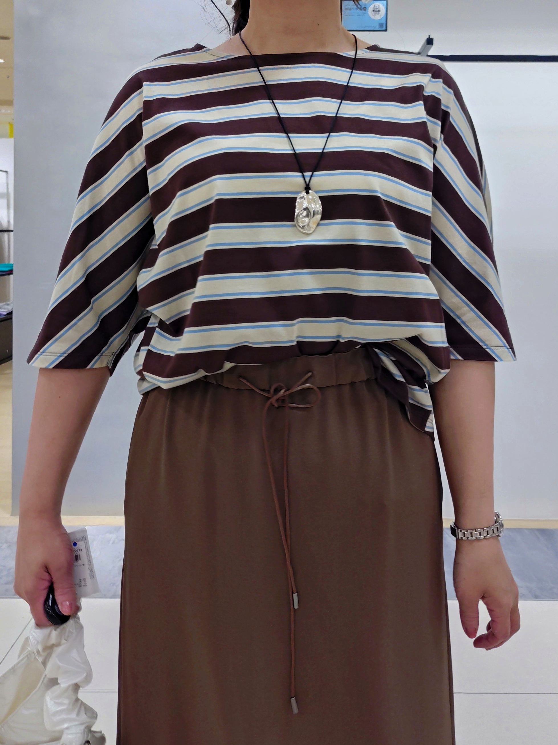 TOMOMIさんの「INDIVI｜【着る日傘】Iラインドロストスカート」を使ったコーディネート