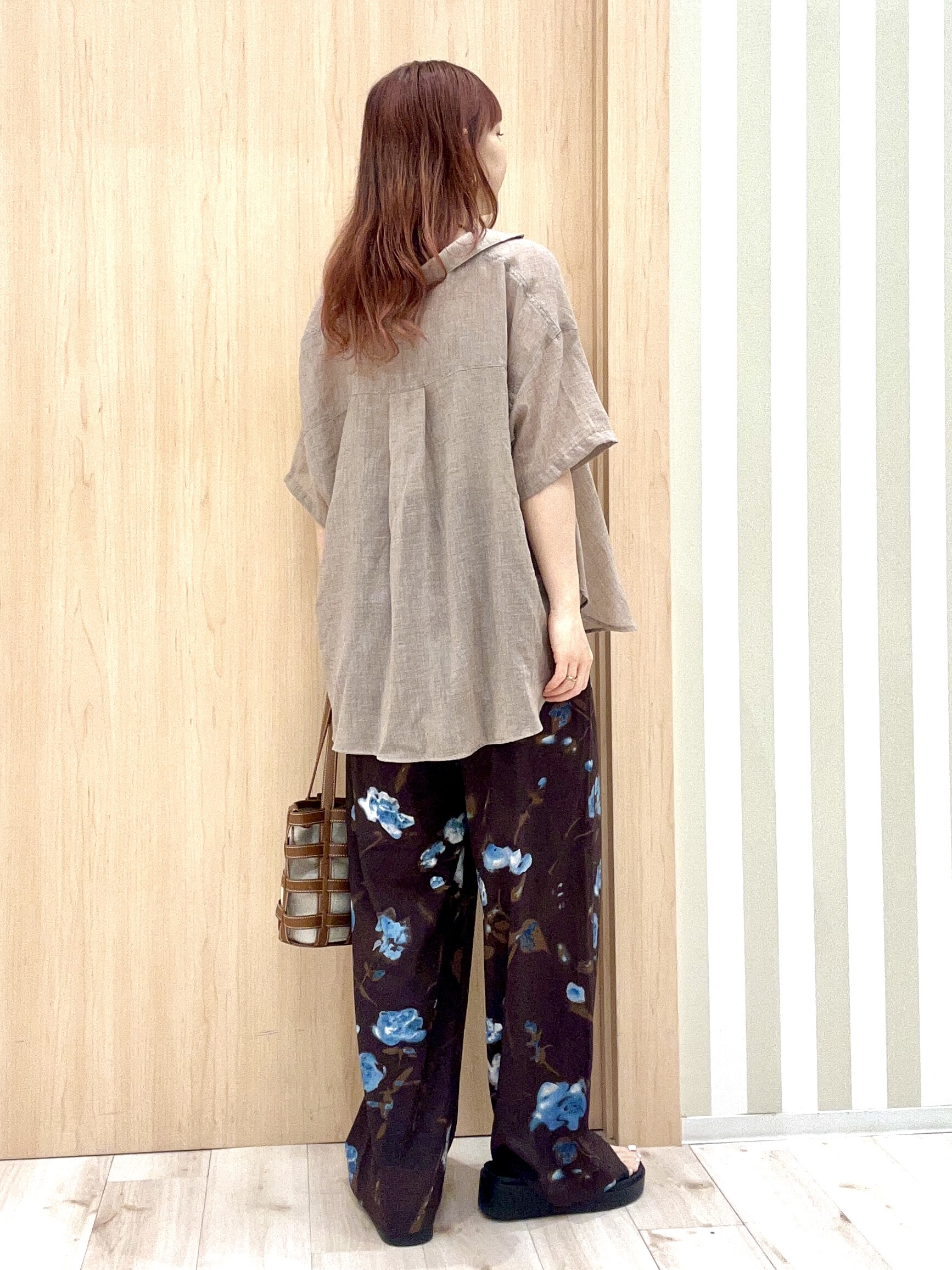 ririさんの「SHOO･LA･RUE｜【洗濯機可/S-LL】カップ付き Wストラップ テレコキャミソール」を使ったコーディネート