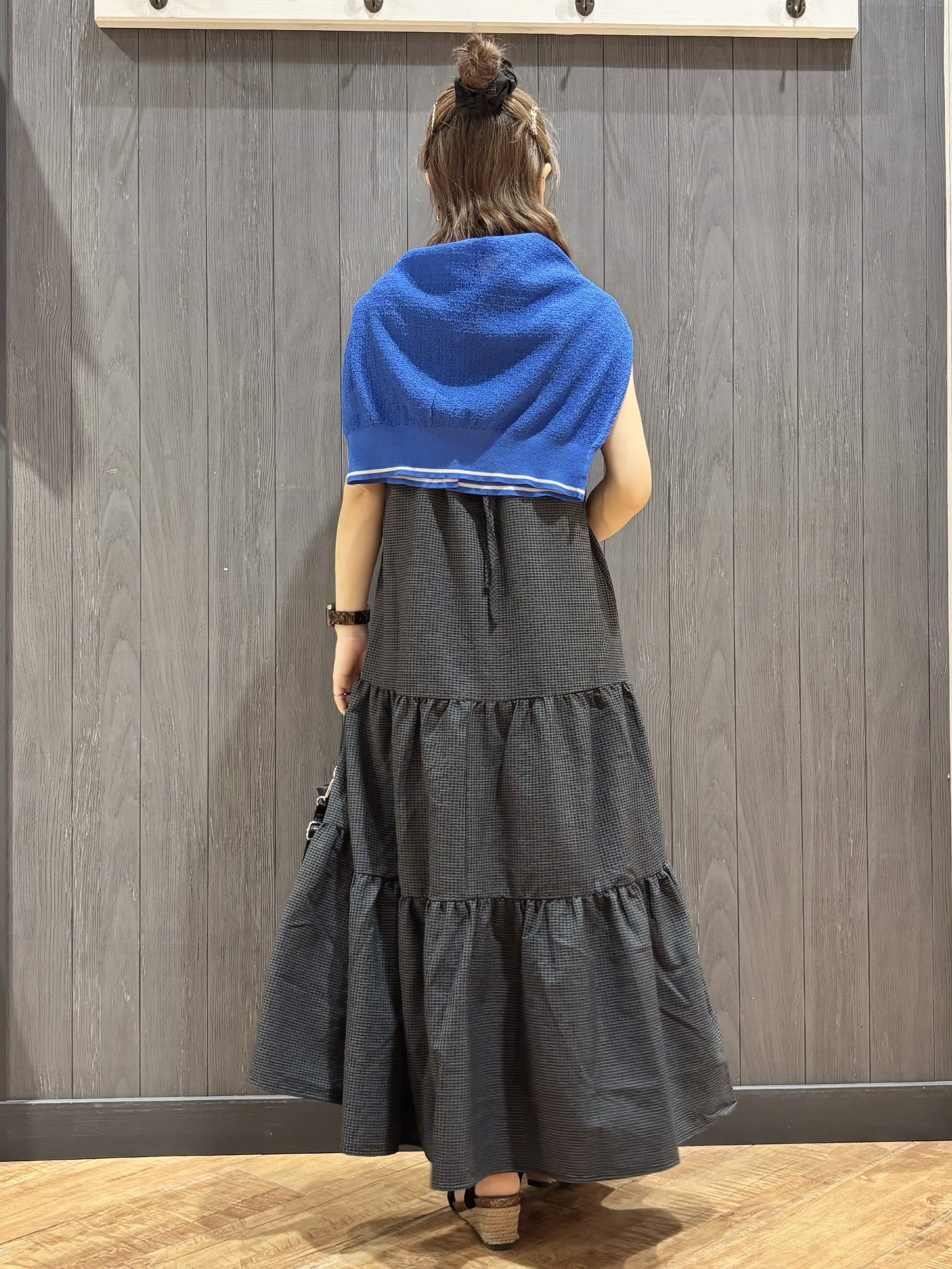 meiさんの「SHOO･LA･RUE｜【UVカット/接触冷感】とろみタックノースリーブトップス」を使ったコーディネート