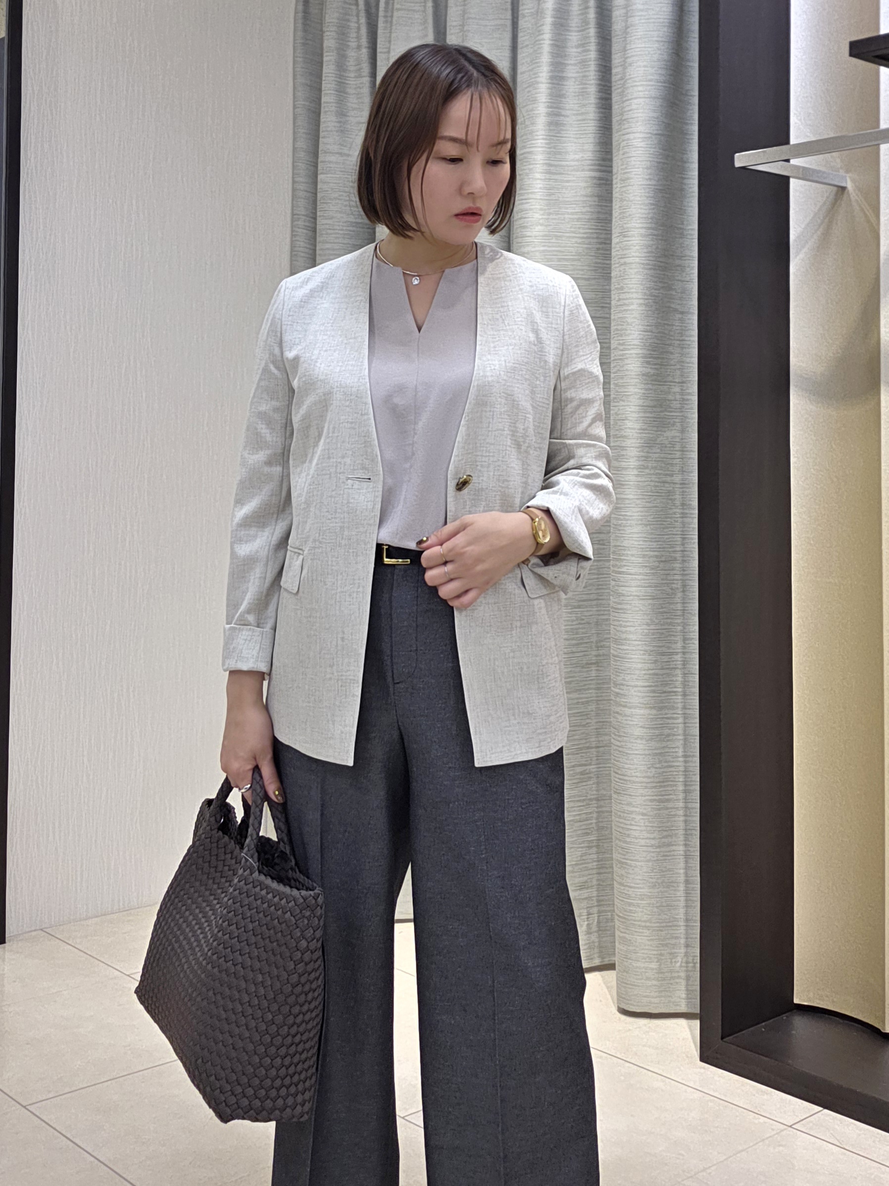 naokoさんの「UNTITLED｜【UV/接触冷感/セットアップ可】リラクシーキーVネックブラウス」を使ったコーディネート