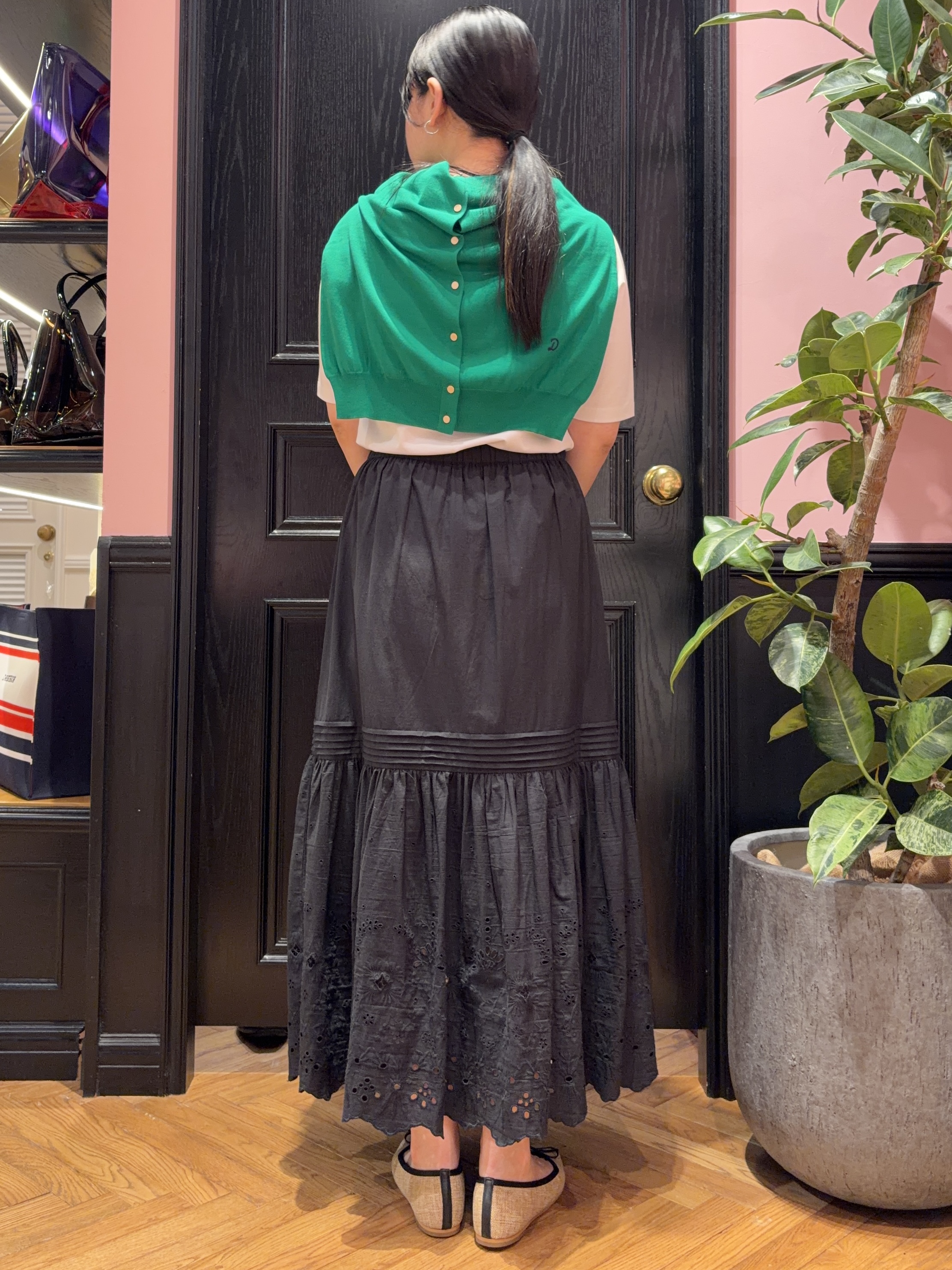SAKAIさんの「DRESSTERIOR｜【接触冷感/UVカット/抗菌防臭/しわ防止】クールデオドラント スクエアネックプルオーバー」を使ったコーディネート