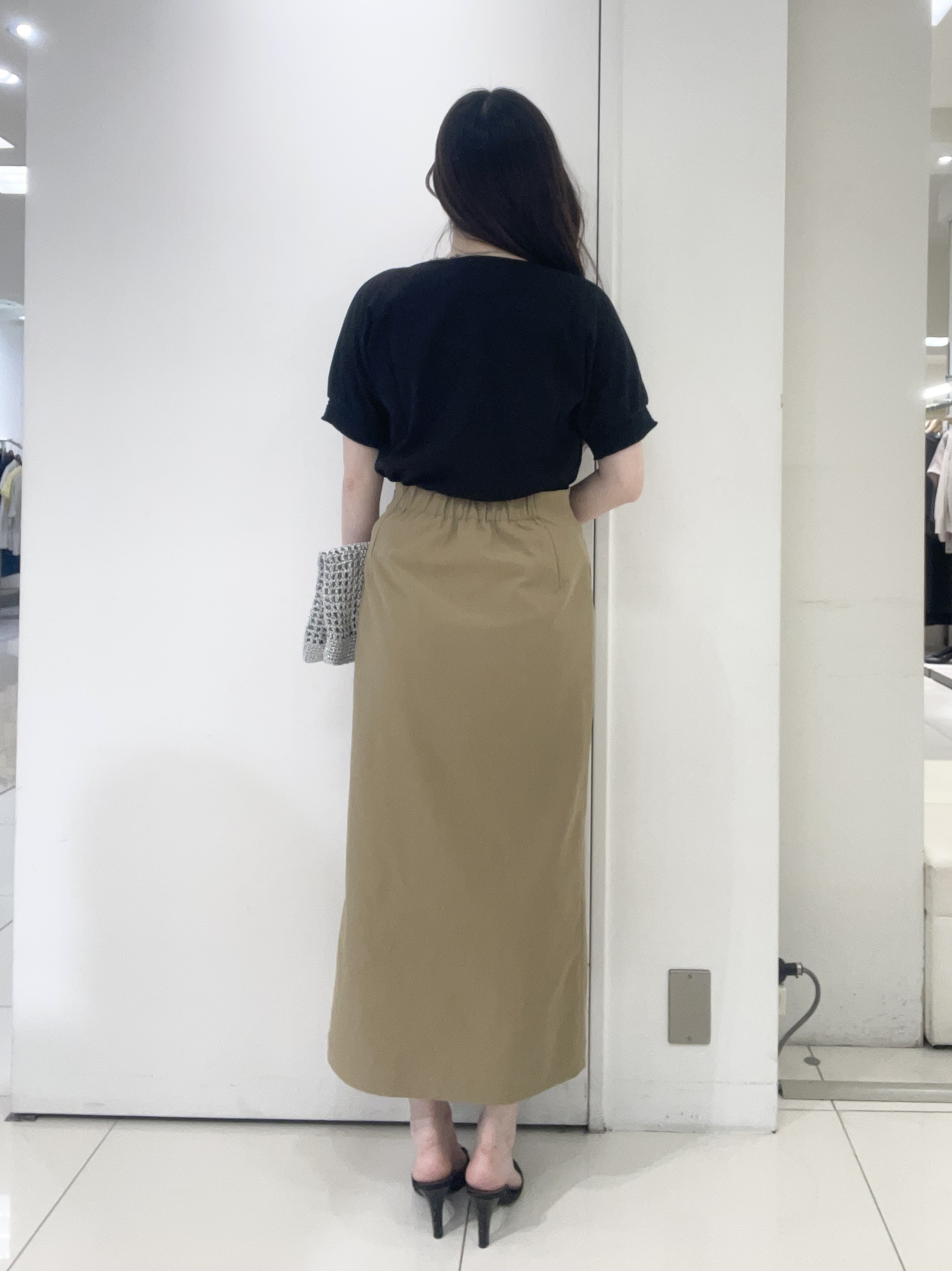 moeさんの「UNTITLED｜【接触冷感/汗染み防止/吸水速乾/UVカット】シャーリングプルオーバー」を使ったコーディネート