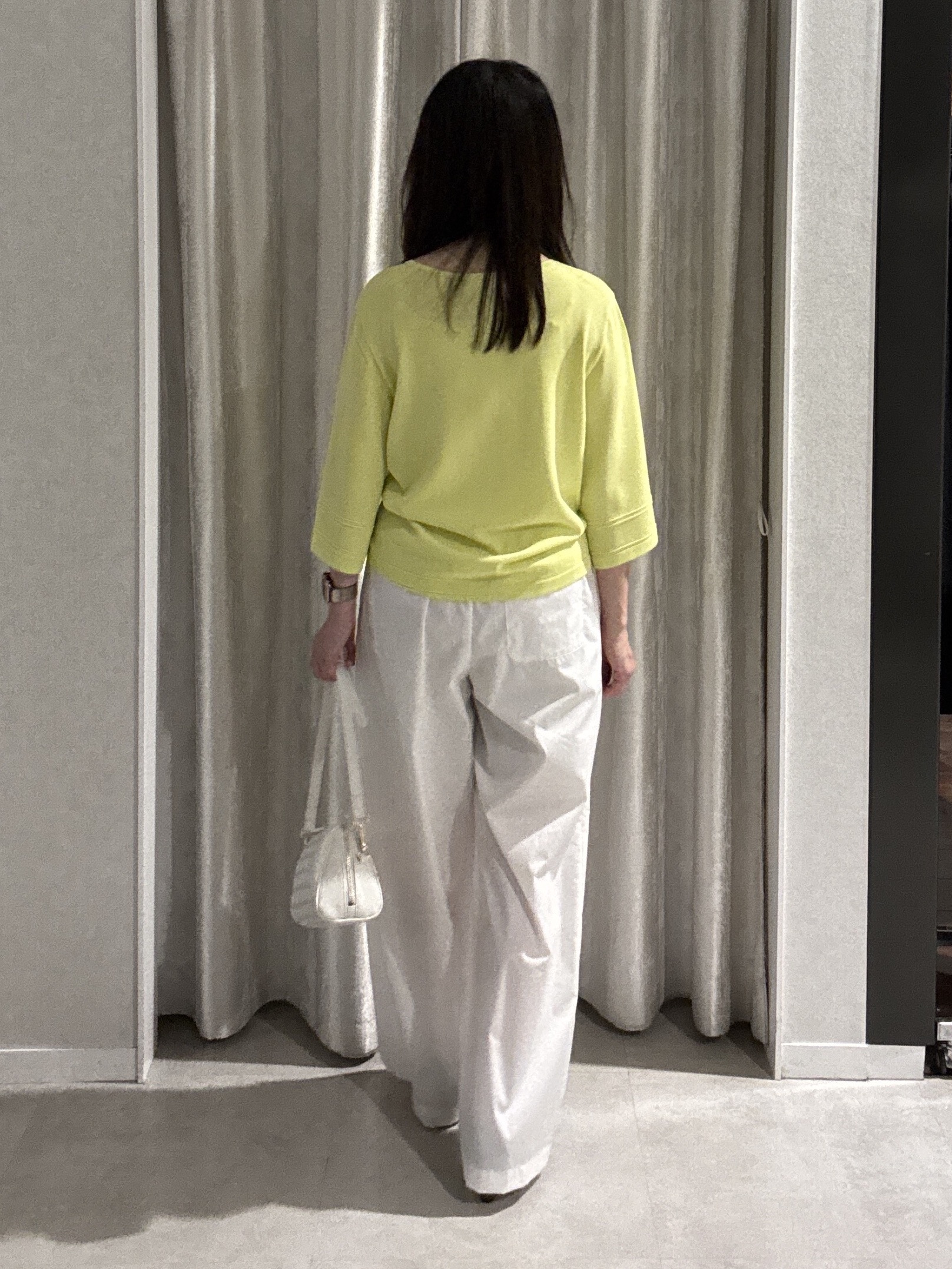 makiさんの「UNTITLED｜【洗える/清涼感】袖スリットニットプルオーバー」を使ったコーディネート