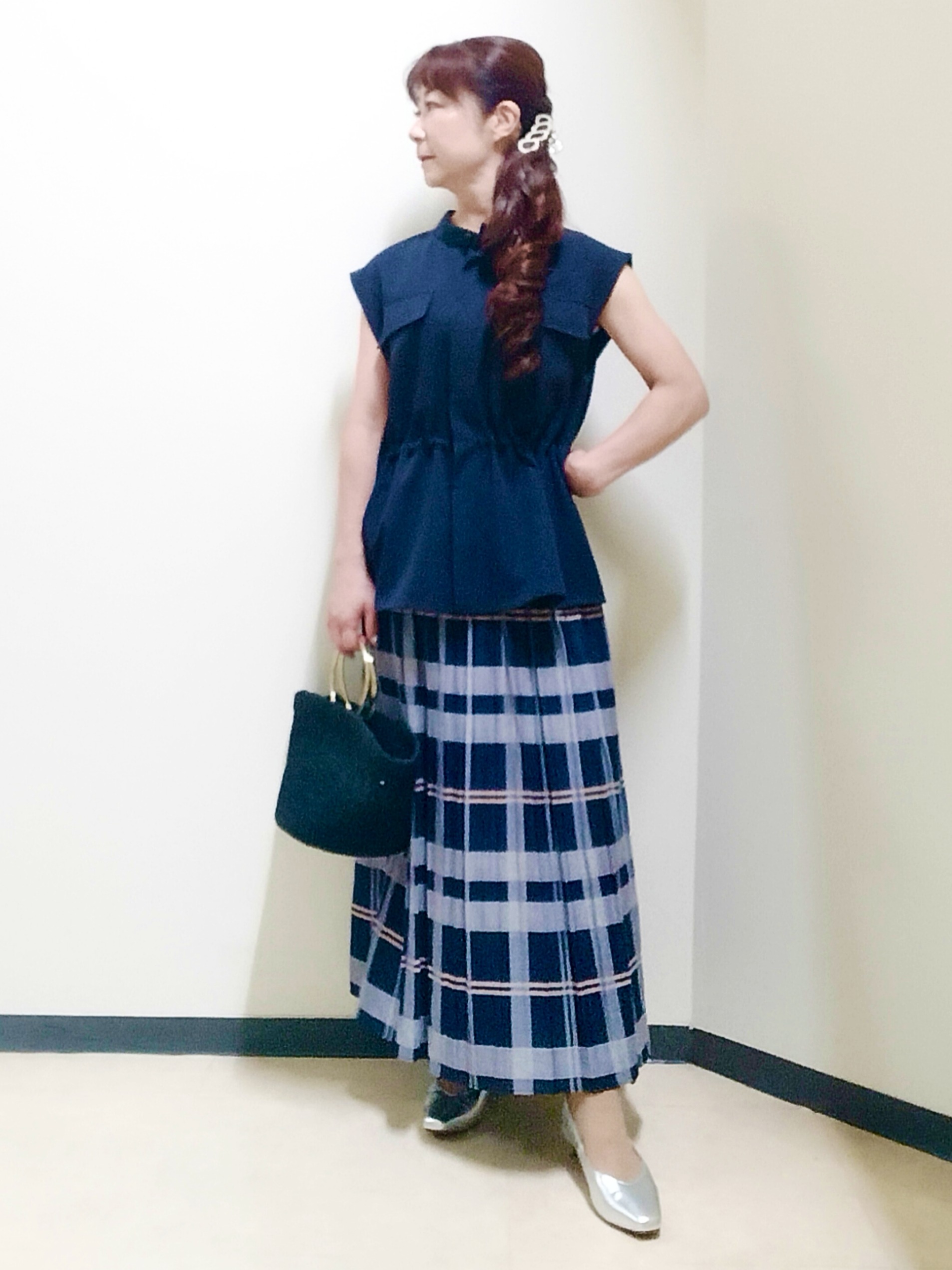 花さんの「Reflect｜リネンライクスタンドネックジレ」を使ったコーディネート