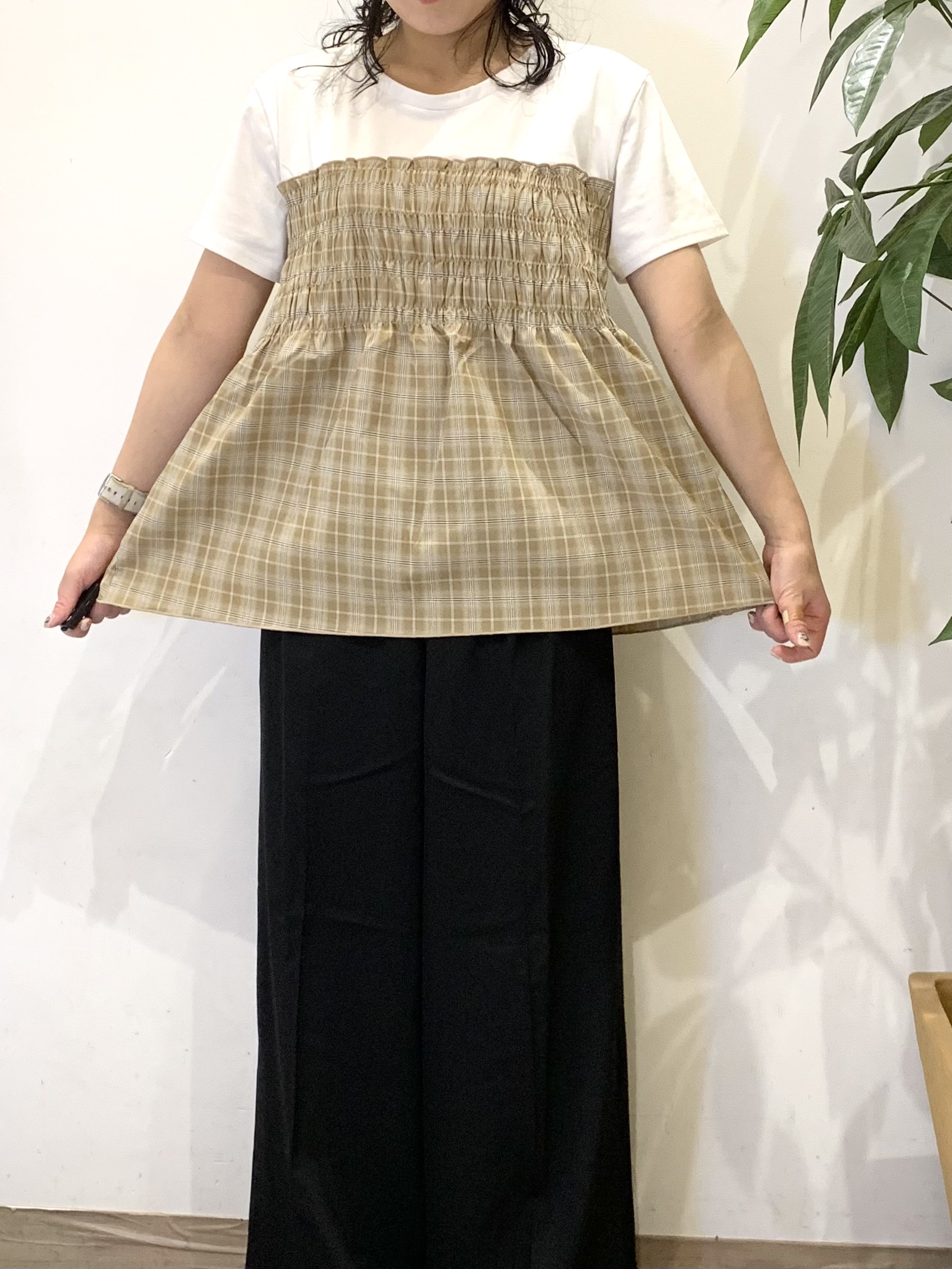 ちゃろさんの「SHOO･LA･RUE｜【体型カバー/S-LL/洗濯機可】インせずコーデの主役に ビスチェ風異素材ドッキングTシャツ」を使ったコーディネート