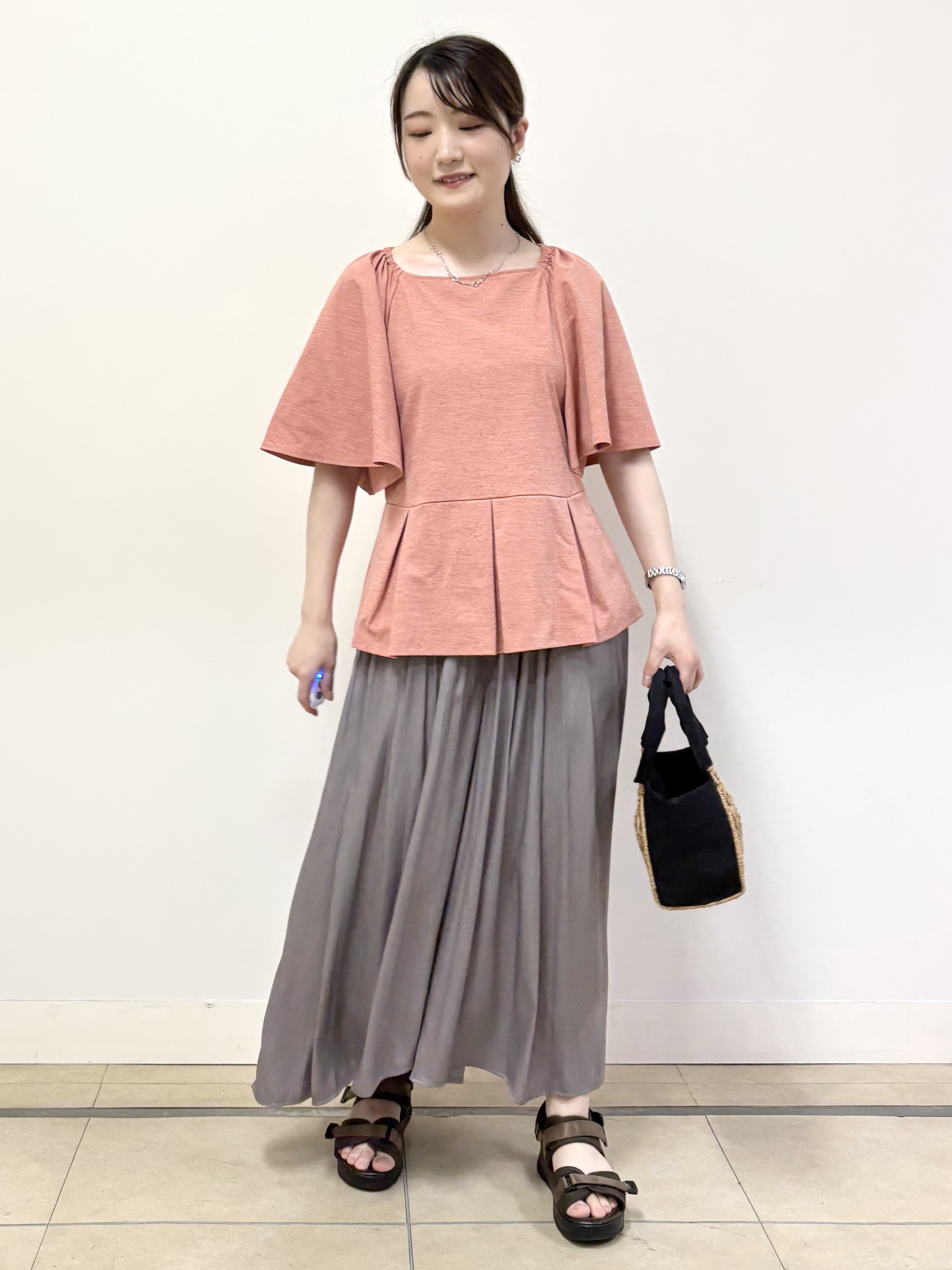 mikiさんの「Reflect｜【UVカット／接触冷感／吸水速乾】フレアスリーブペプラムカットソー」を使ったコーディネート