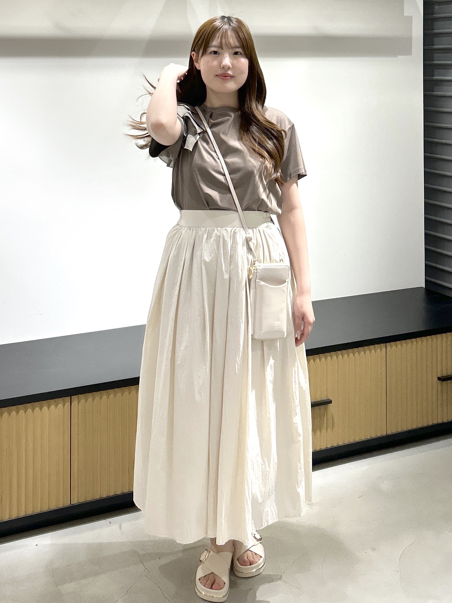 sayaさんの「OPAQUE.CLIP｜【接触冷感】アシメフリルドッキングカットソー《UVケア／洗濯機OK》」を使ったコーディネート