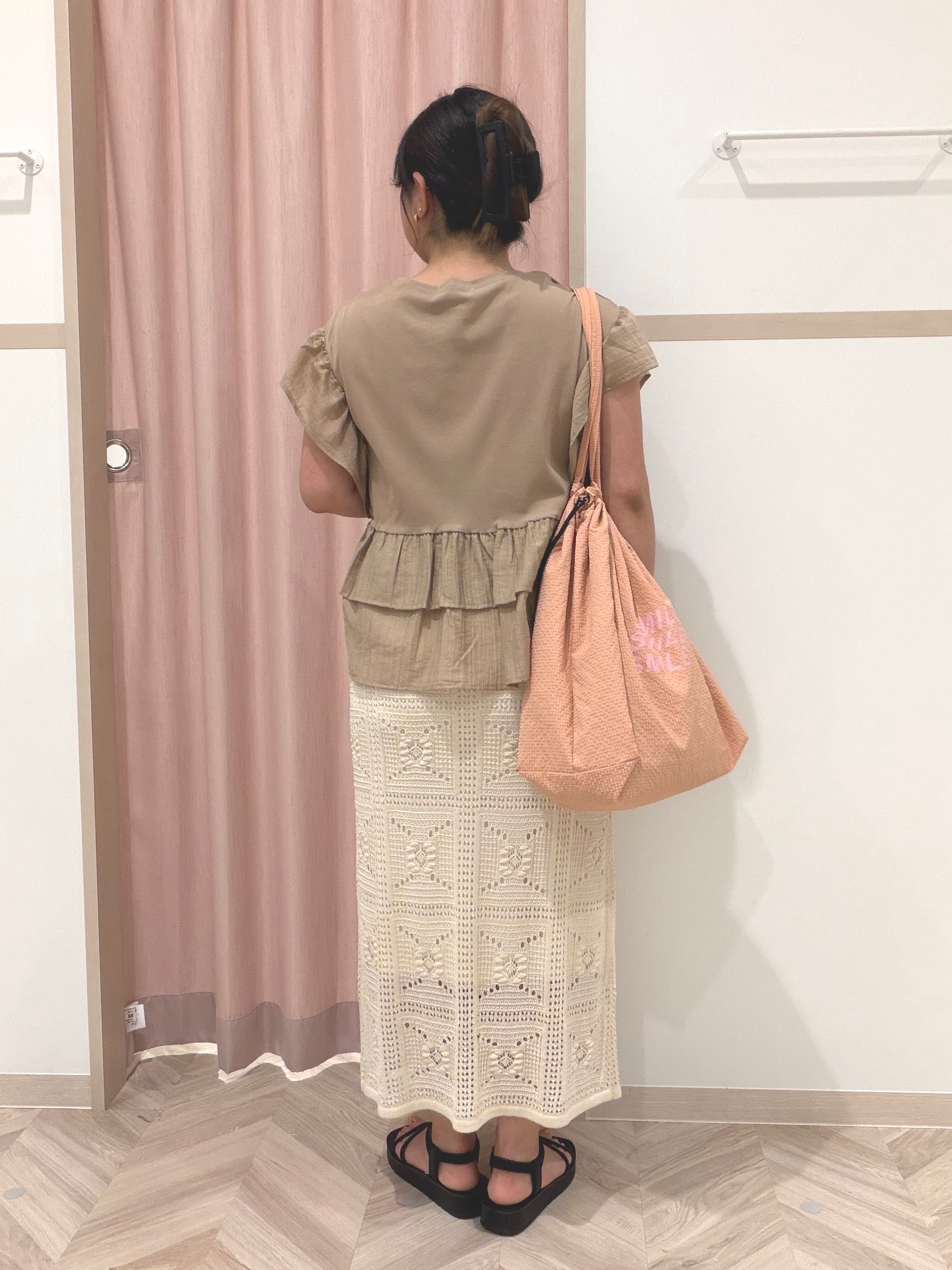 まちゃんなちゃんさんの「SHOO･LA･RUE｜【S-LL/洗濯機可】着るだけで決まる 主役級フリルトップス」を使ったコーディネート
