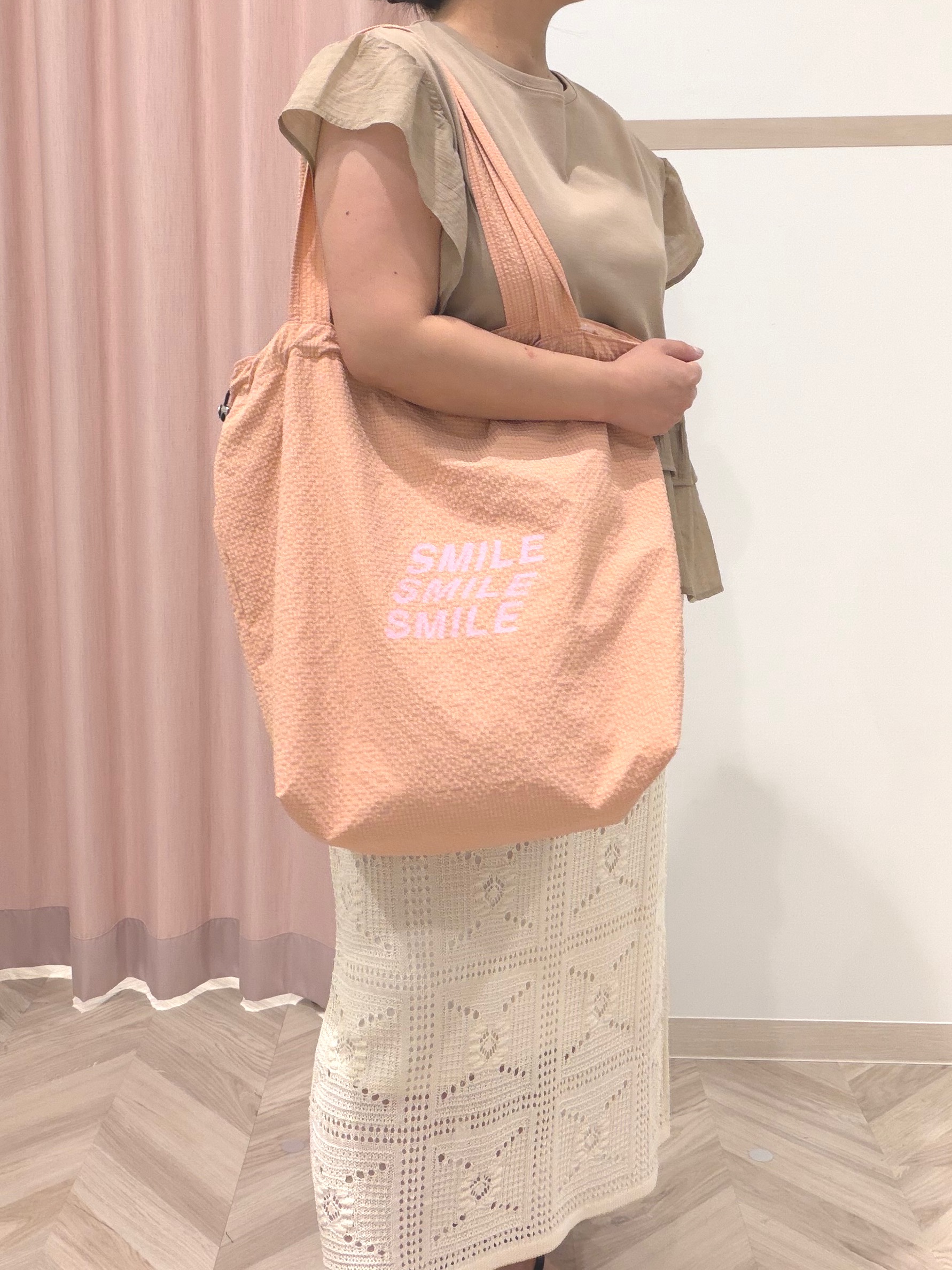 まちゃんなちゃんさんの「SHOO･LA･RUE｜【S-LL/洗濯機可】着るだけで決まる 主役級フリルトップス」を使ったコーディネート