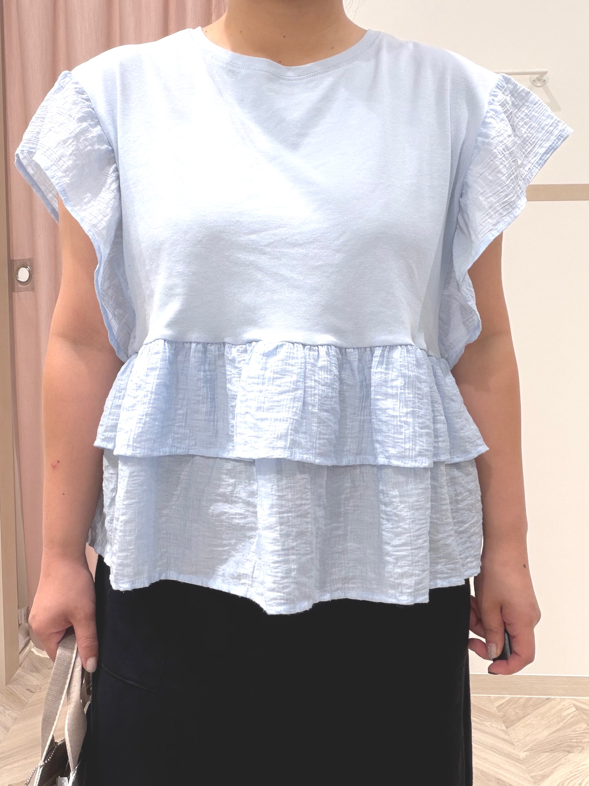 まちゃんなちゃんさんの「SHOO･LA･RUE｜【S-LL/洗濯機可】着るだけで決まる 主役級フリルトップス」を使ったコーディネート
