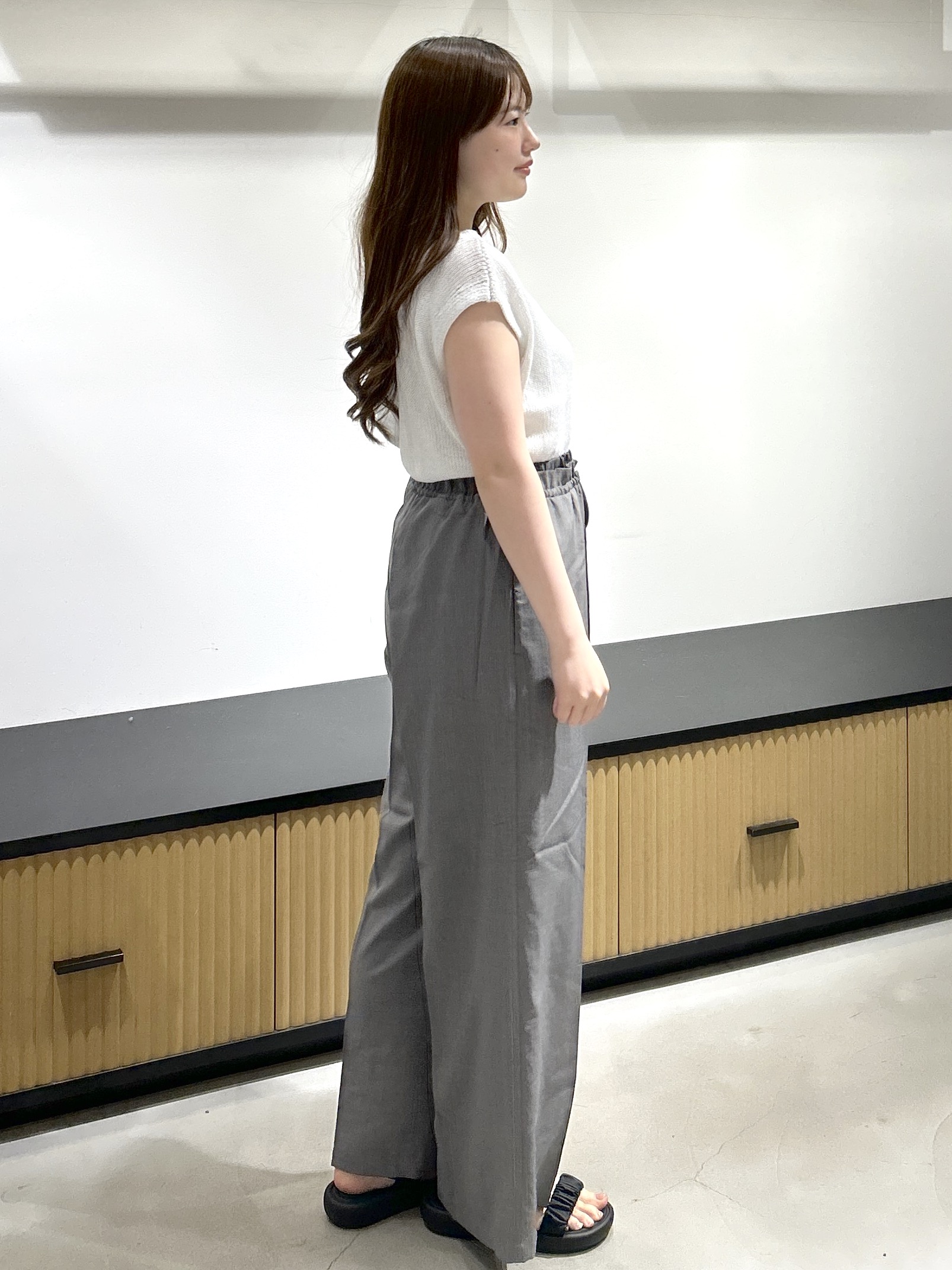 sayaさんの「OPAQUE.CLIP｜ラメメッシュ フレンチスリーブニット【洗濯機OK】」を使ったコーディネート