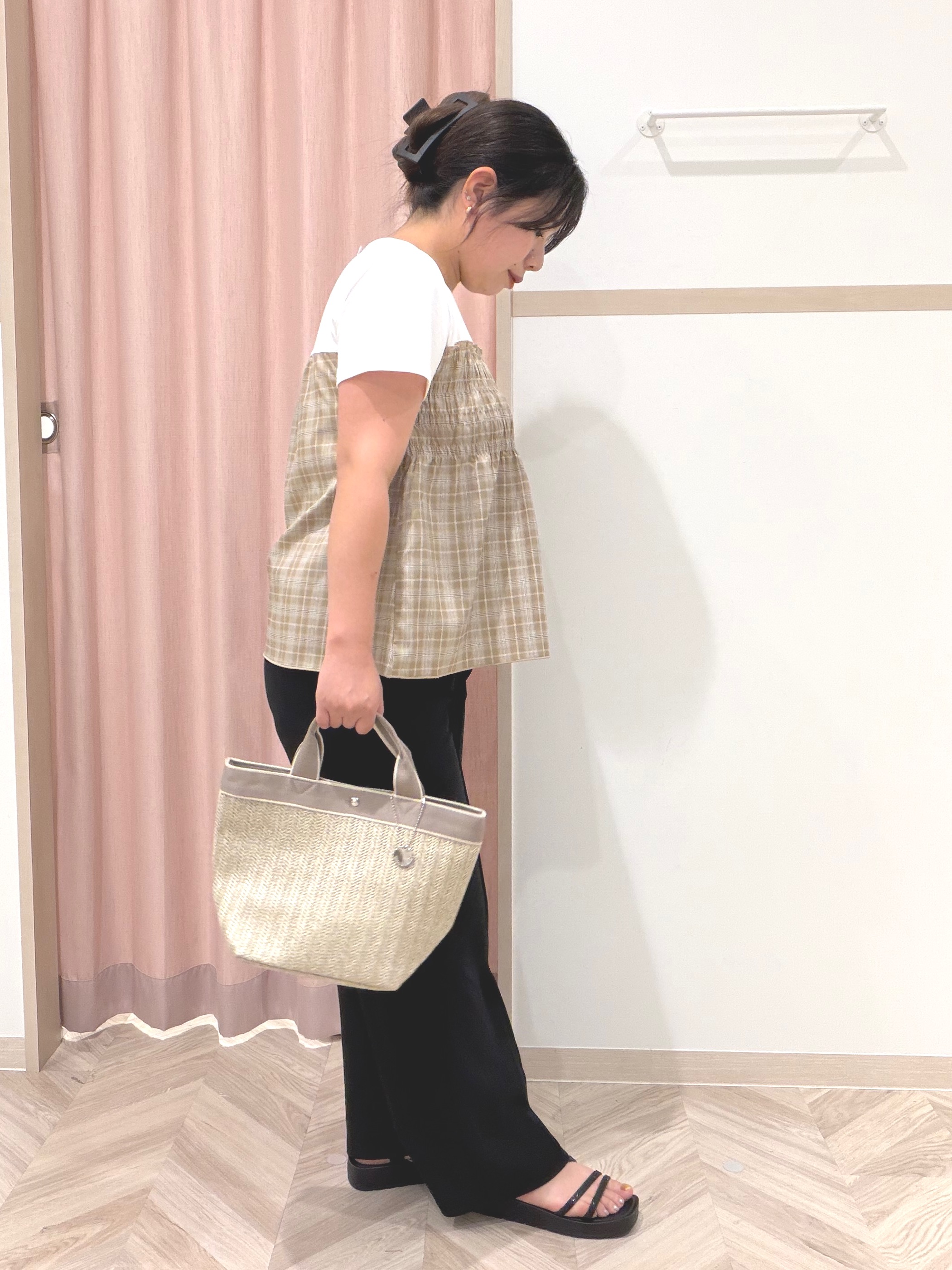 まちゃんなちゃんさんの「SHOO･LA･RUE｜【S-LL/洗濯機可】着るだけサマ見え 柄アソートビスチェ風ドッキングTシャツ」を使ったコーディネート