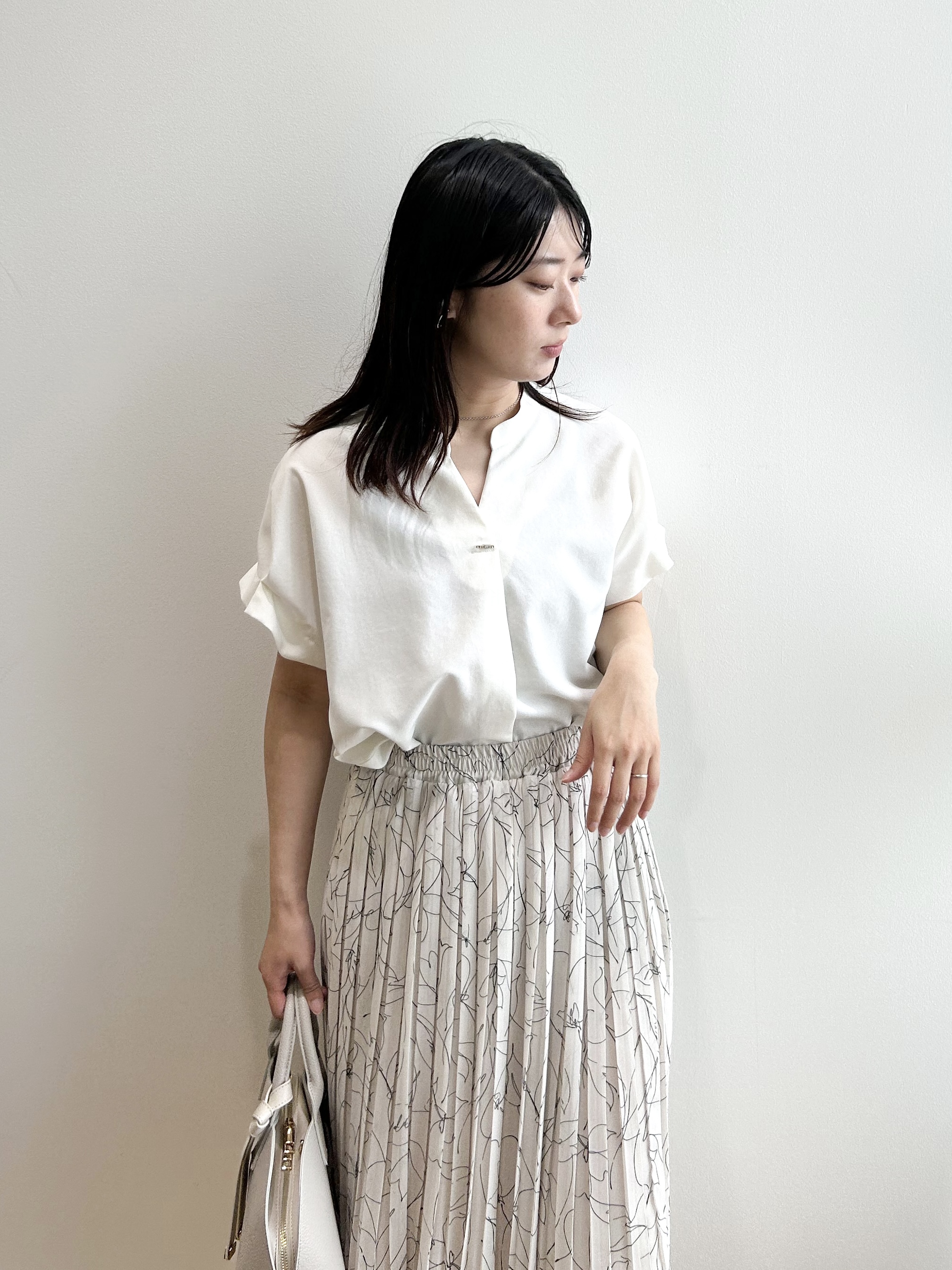 RINAさんの「index｜【接触冷感／吸水速乾】タックスキッパーブラウス《防シワ／イージーアイロン／洗濯機OK／9col》」を使ったコーディネート