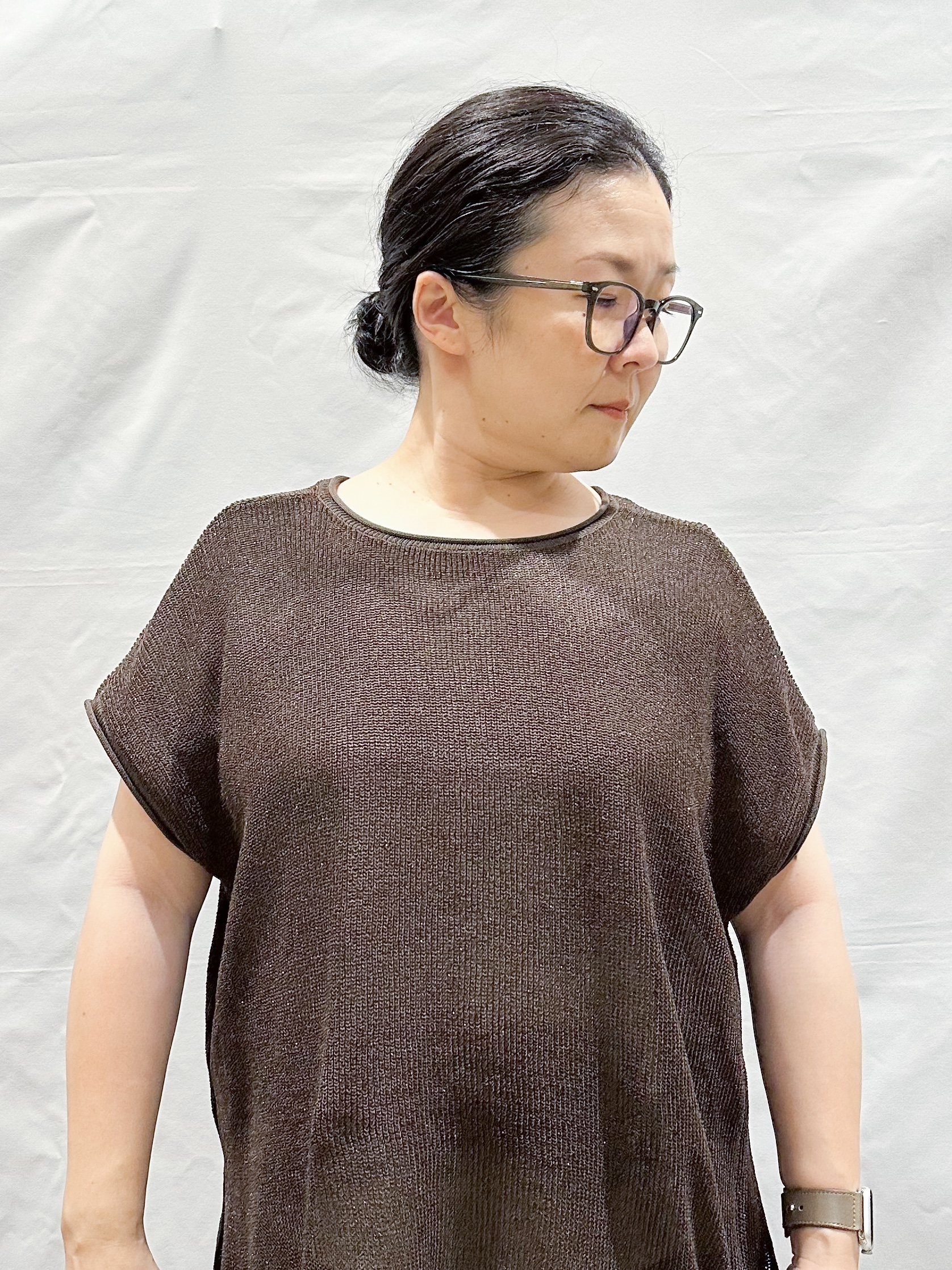 umeさんの「SHOO･LA･RUE｜【2点セット/前後2WAY/洗濯機可/S-LL】体型カバーも叶う ラメ畦ニット+タンクトップ」を使ったコーディネート