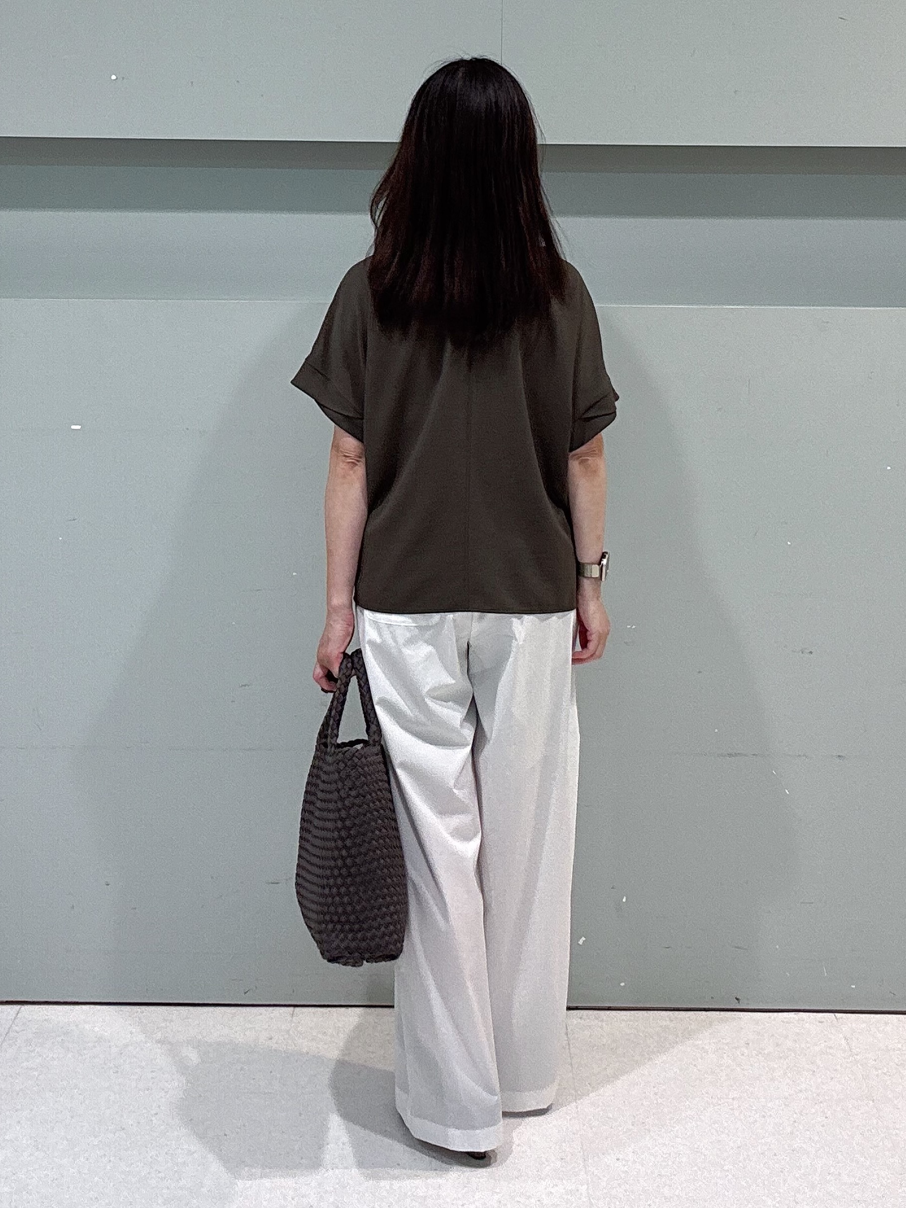 makiさんの「UNTITLED｜【前後2WAY/はっ水/セットアップ可】リラクシーフレンチスリーブブラウス」を使ったコーディネート