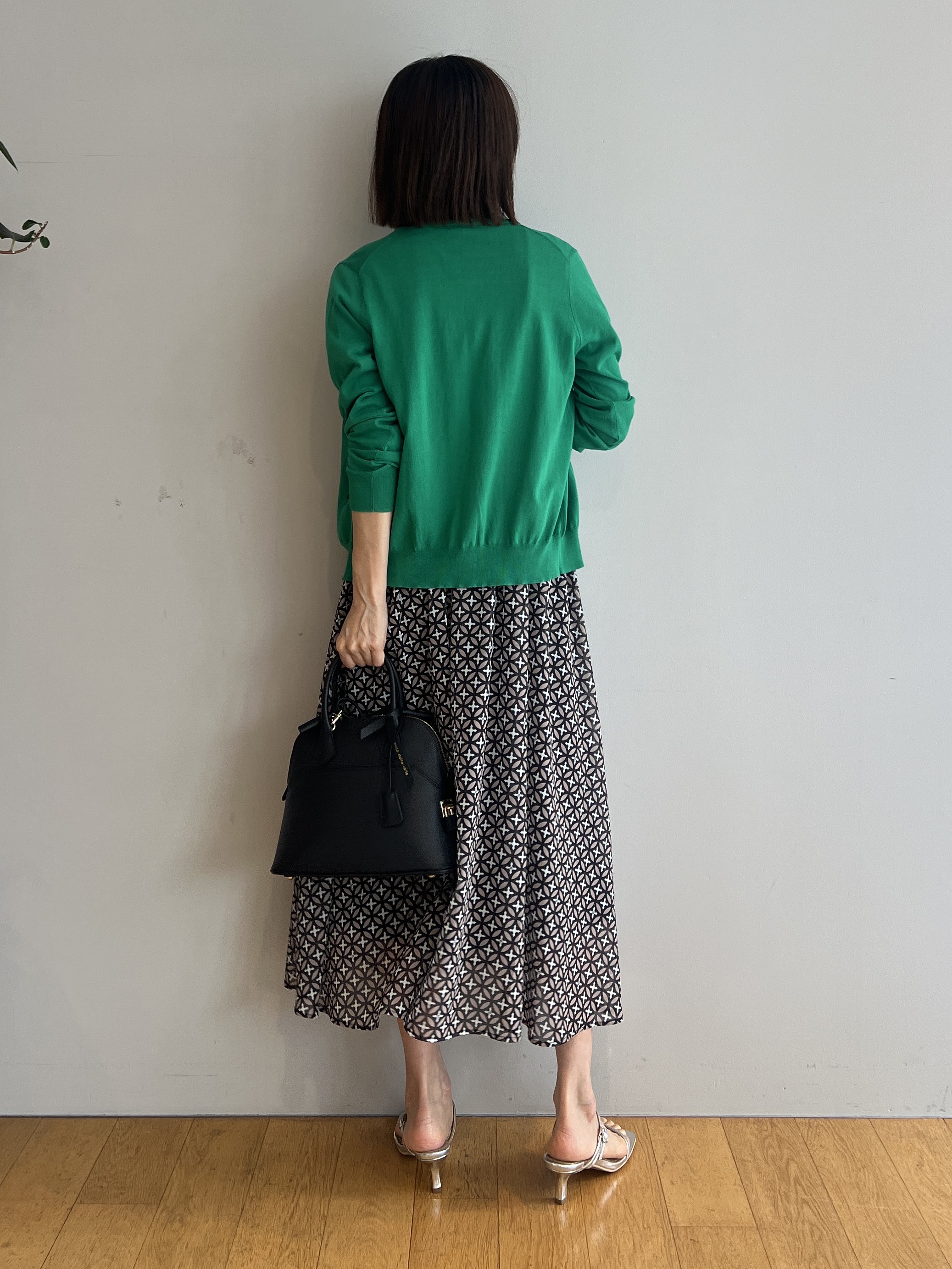 misaさんの「DRESSTERIOR｜【ウォッシャブル】コットンシルク カーディガン」を使ったコーディネート
