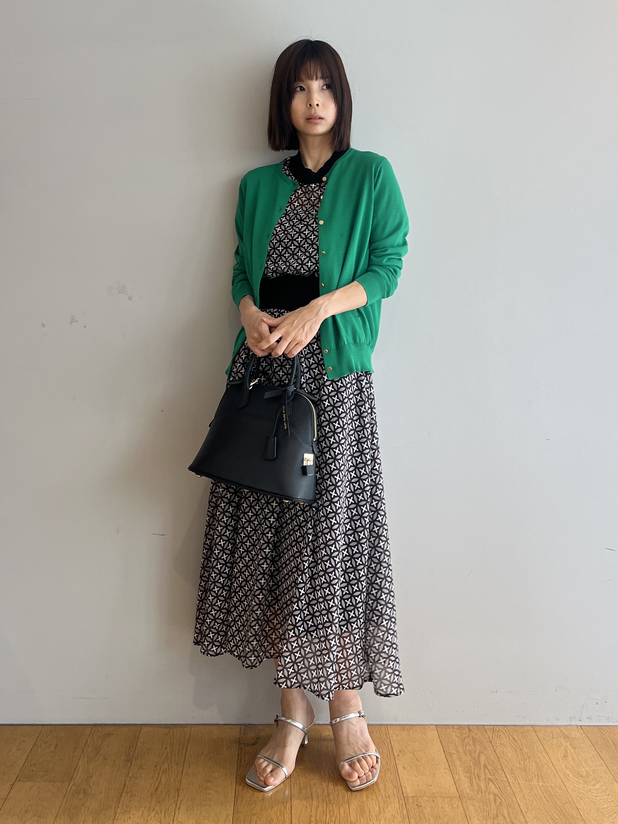misaさんの「DRESSTERIOR｜【ウォッシャブル】コットンシルク カーディガン」を使ったコーディネート