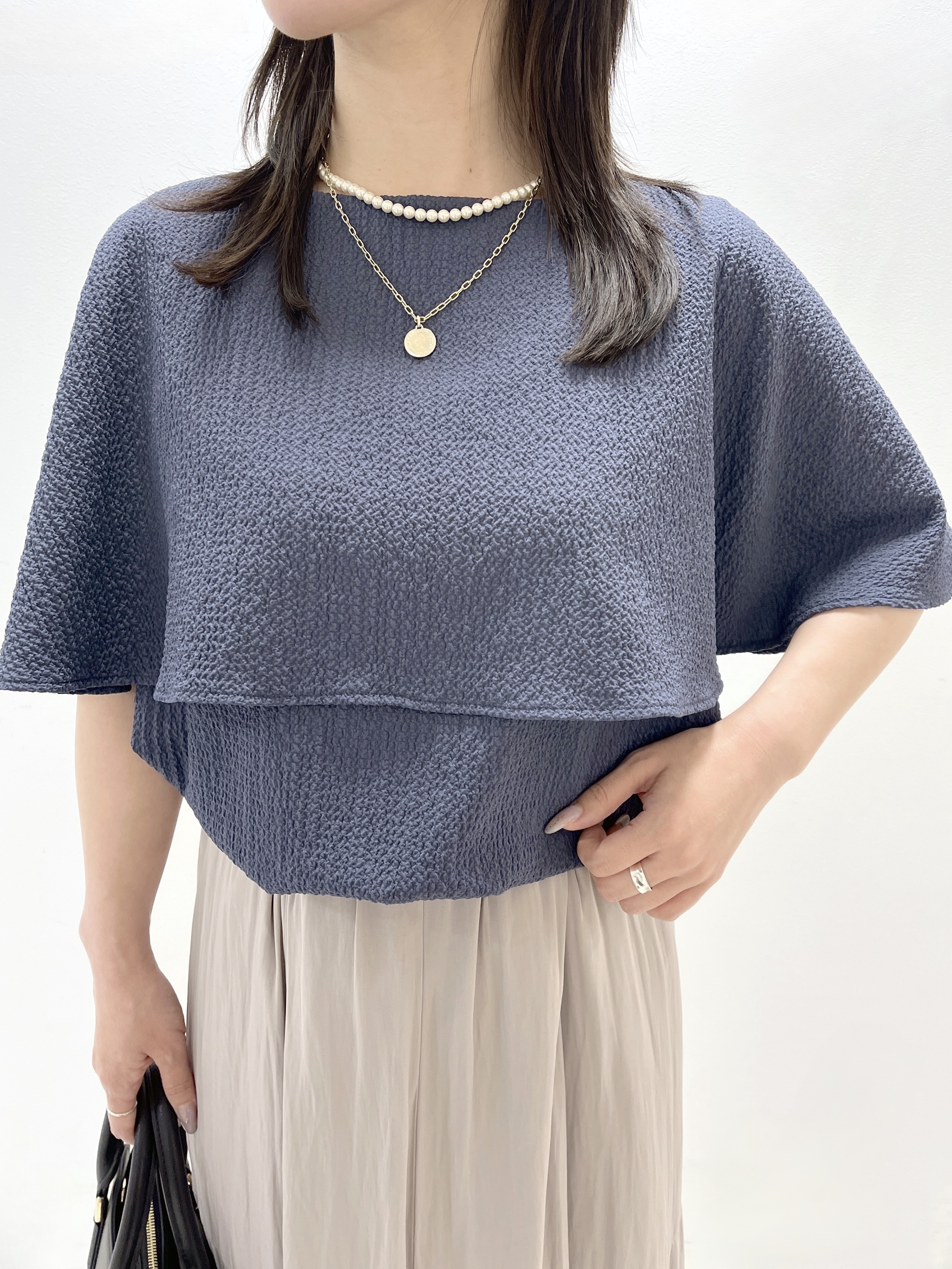 Ukiさんの「UNTITLED｜【洗える/ストレッチ性/フェミニン】ケープデザインブラウス」を使ったコーディネート