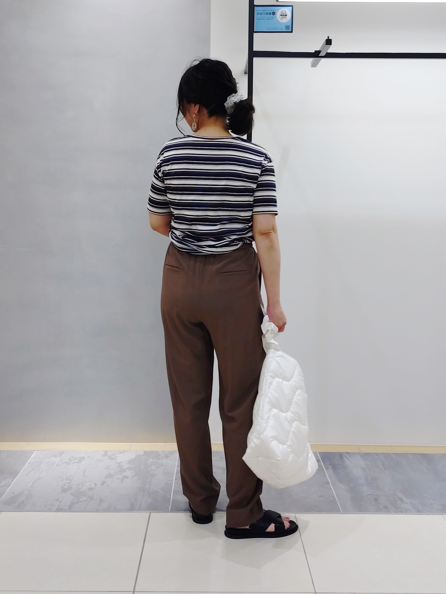 TOMOMIさんの「INDIVI｜【体型カバー】ボーダードルマントップス」を使ったコーディネート