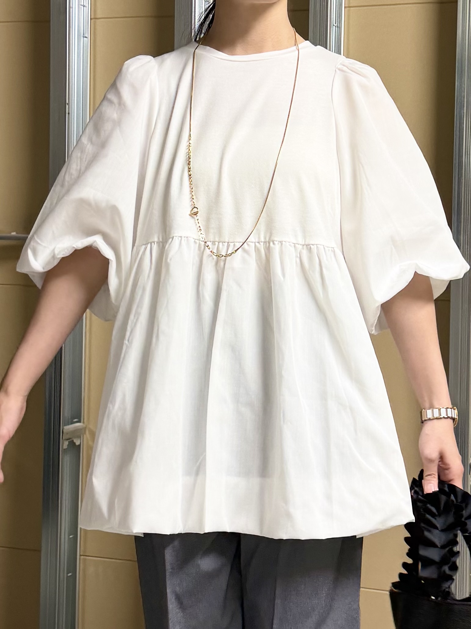 sahoさんの「THE SHOP TK｜バルーンスリーブペプラムチュニック【洗える】」を使ったコーディネート