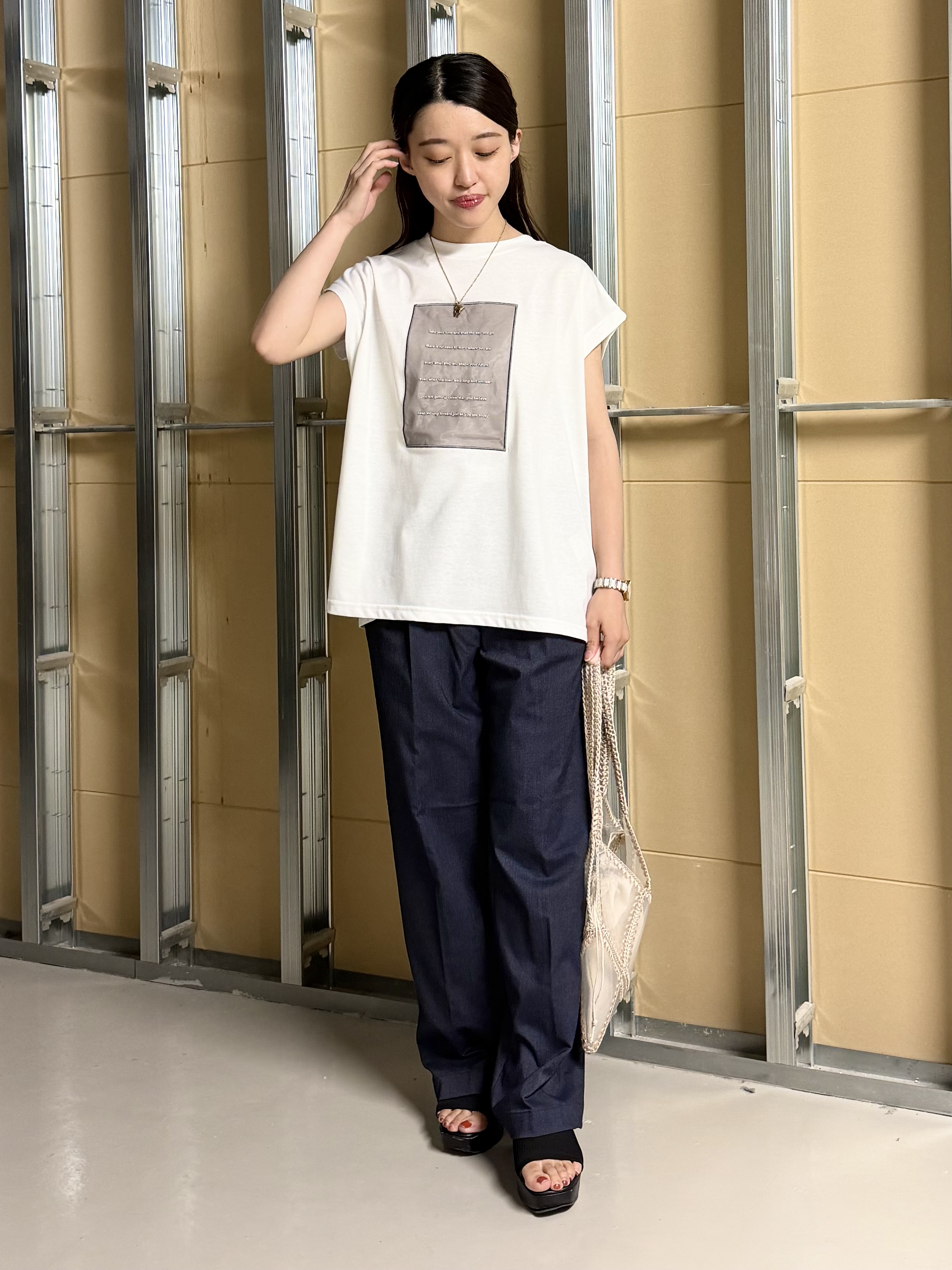 sahoさんの「THE SHOP TK｜オーガンジー刺繍Tシャツ」を使ったコーディネート