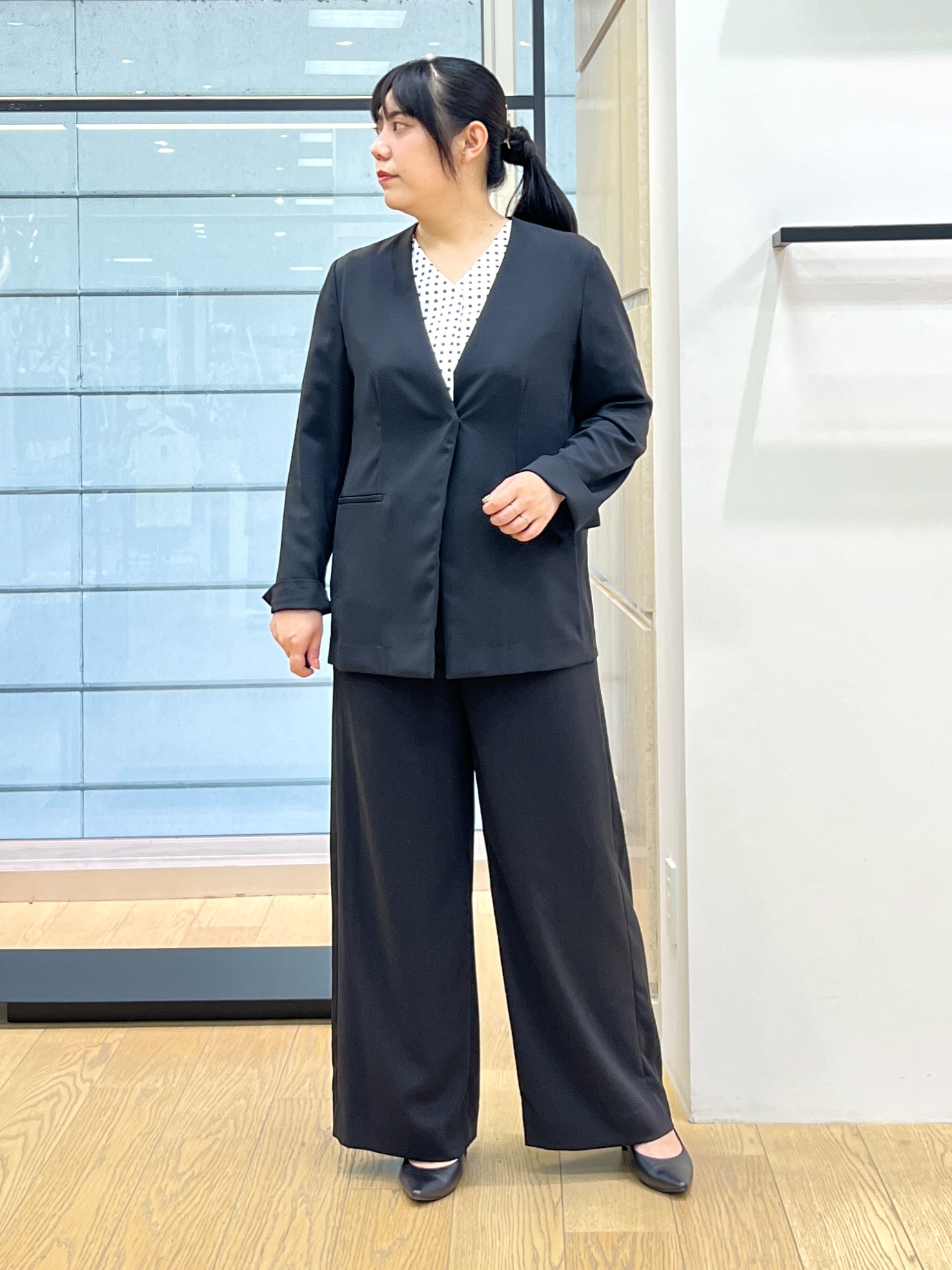 shimaさんの「INDIVI｜【さらに軽く軽快！／着る日傘】ノーカラージャケット」を使ったコーディネート