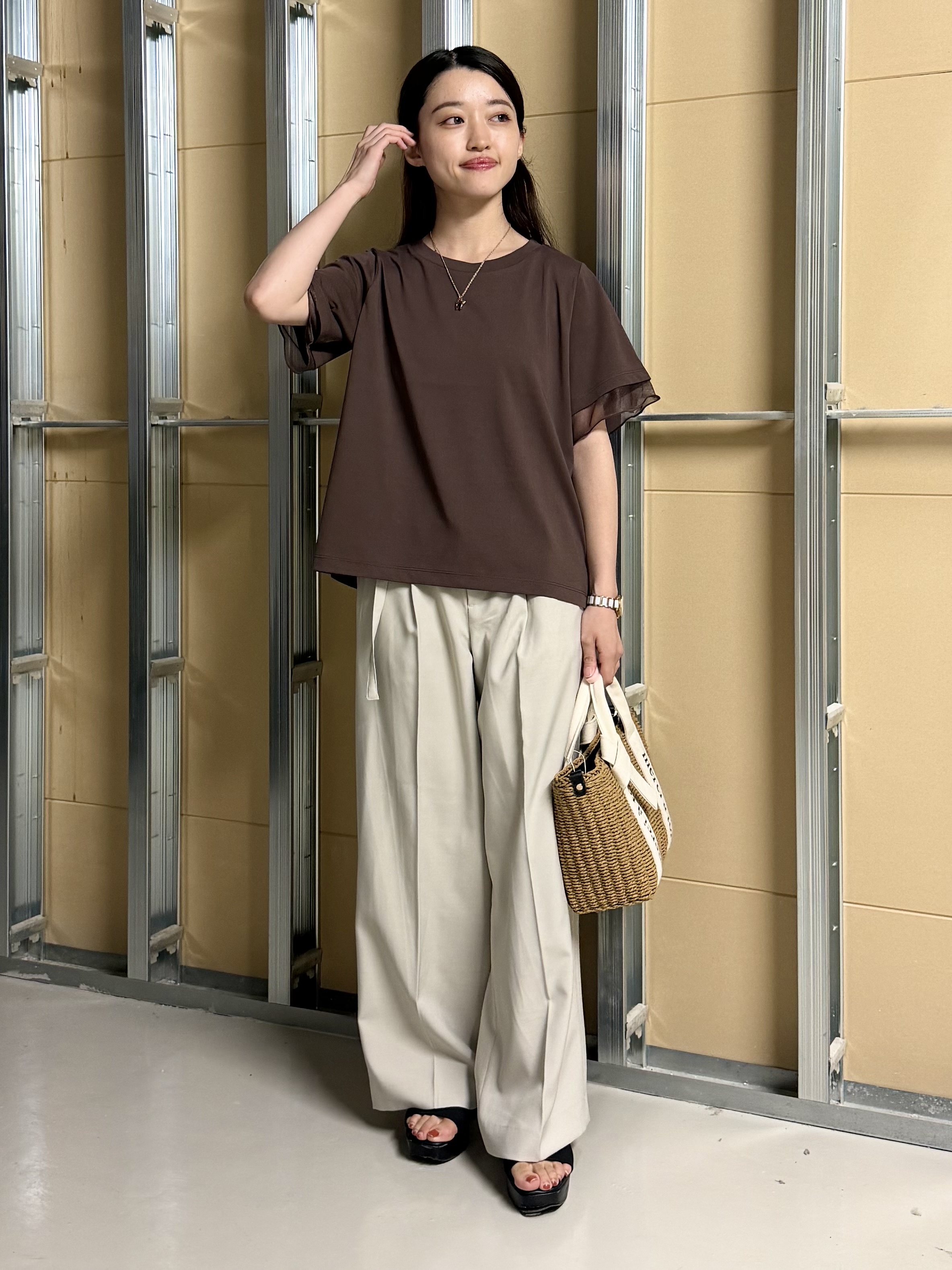 sahoさんの「THE SHOP TK｜【M-XL/ひんやり】上品な透け感 袖口シアーTシャツ」を使ったコーディネート