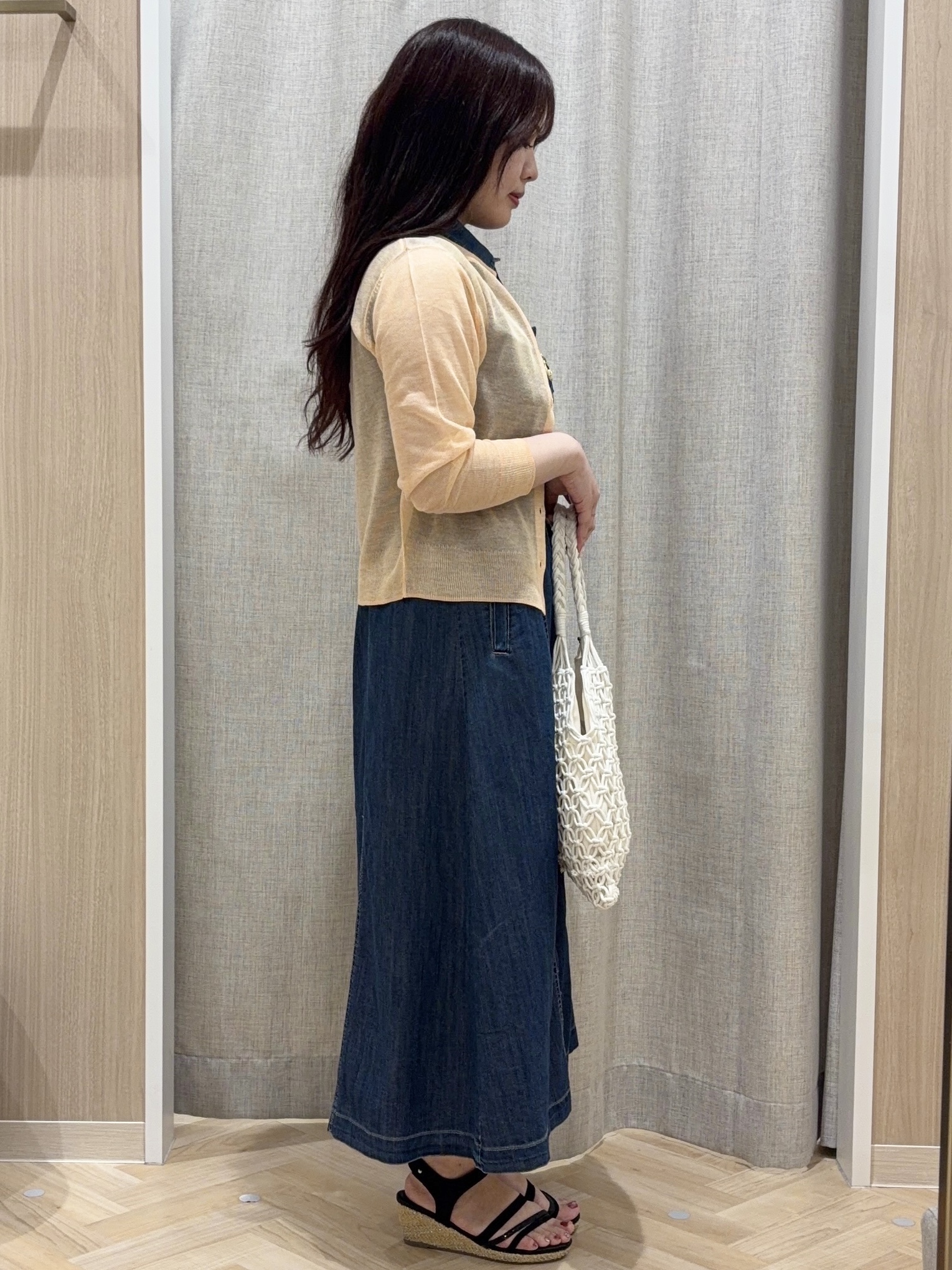 minamiさんの「grove｜高評価！【洗える/名品】大人の透け感、シアーカーディガン」を使ったコーディネート