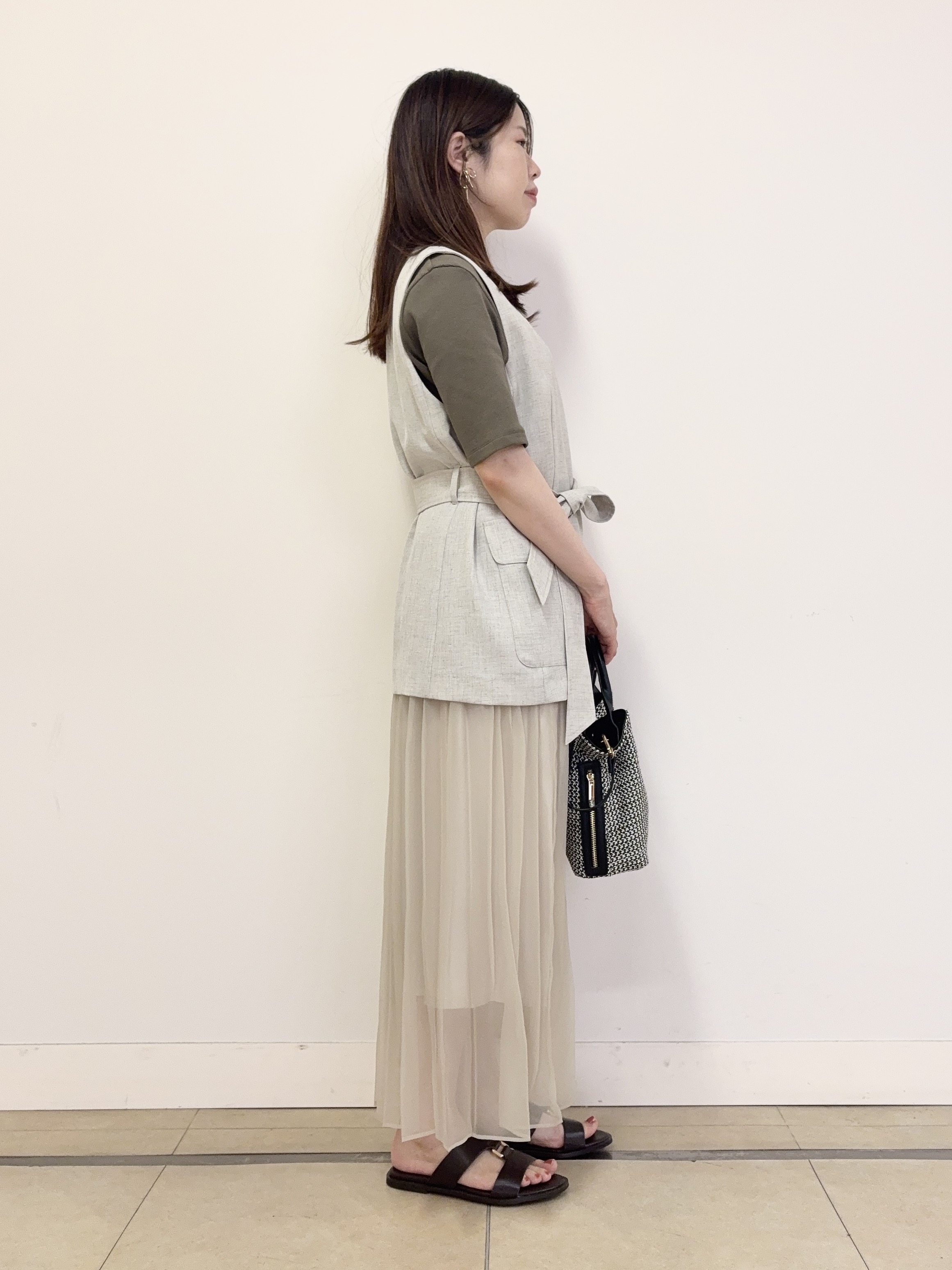 asamiさんの「UNTITLED｜【すっきり見え/洗える】スクエアネックプルオーバー」を使ったコーディネート