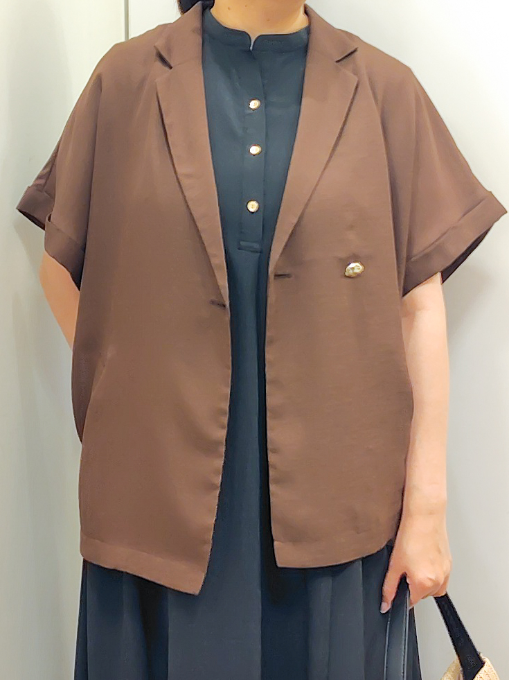 こんちゃんさんの「grove｜【洗濯機OK・ひんやり/SETUP可】シワになりにくいハーフスリーブジャケット」を使ったコーディネート