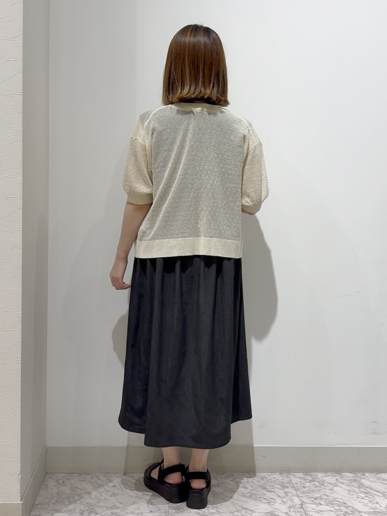 しかっちさんの「grove｜【低身長さんも選べる着丈・洗濯機◎】テントラインワンピース」を使ったコーディネート