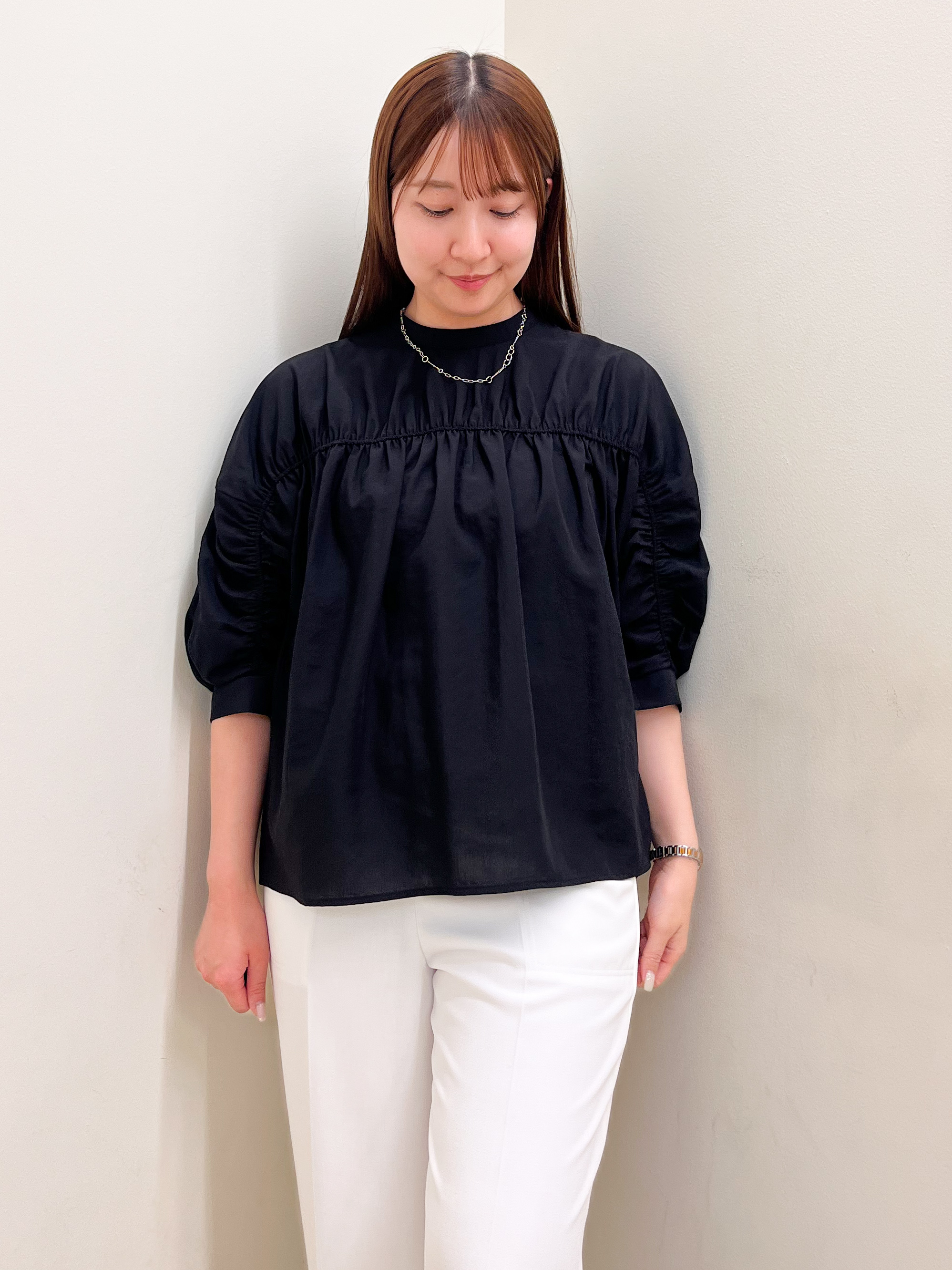 mikikoさんの「Reflect｜【手洗い可】プチハイネック ギャザーブラウス」を使ったコーディネート