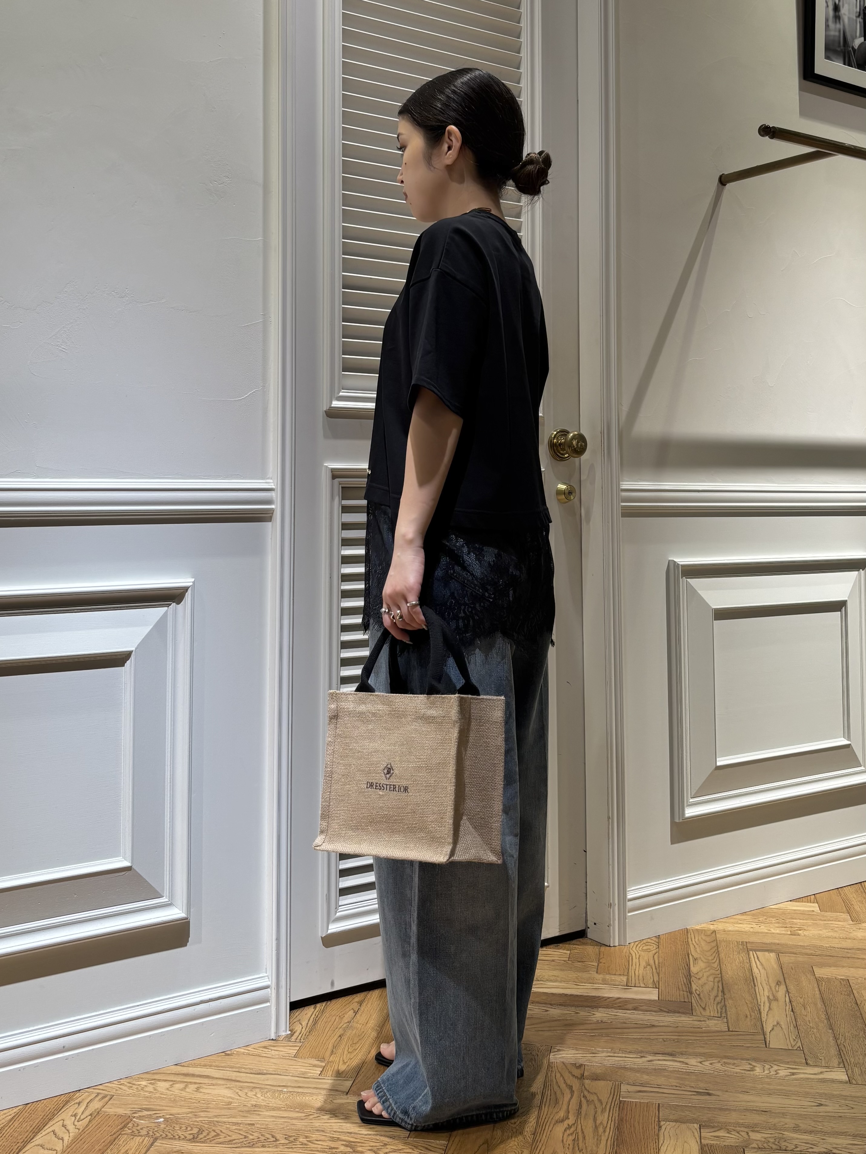 Mgmさんの「DRESSTERIOR｜ヴィンテージ加工ワイドデニムパンツ」を使ったコーディネート