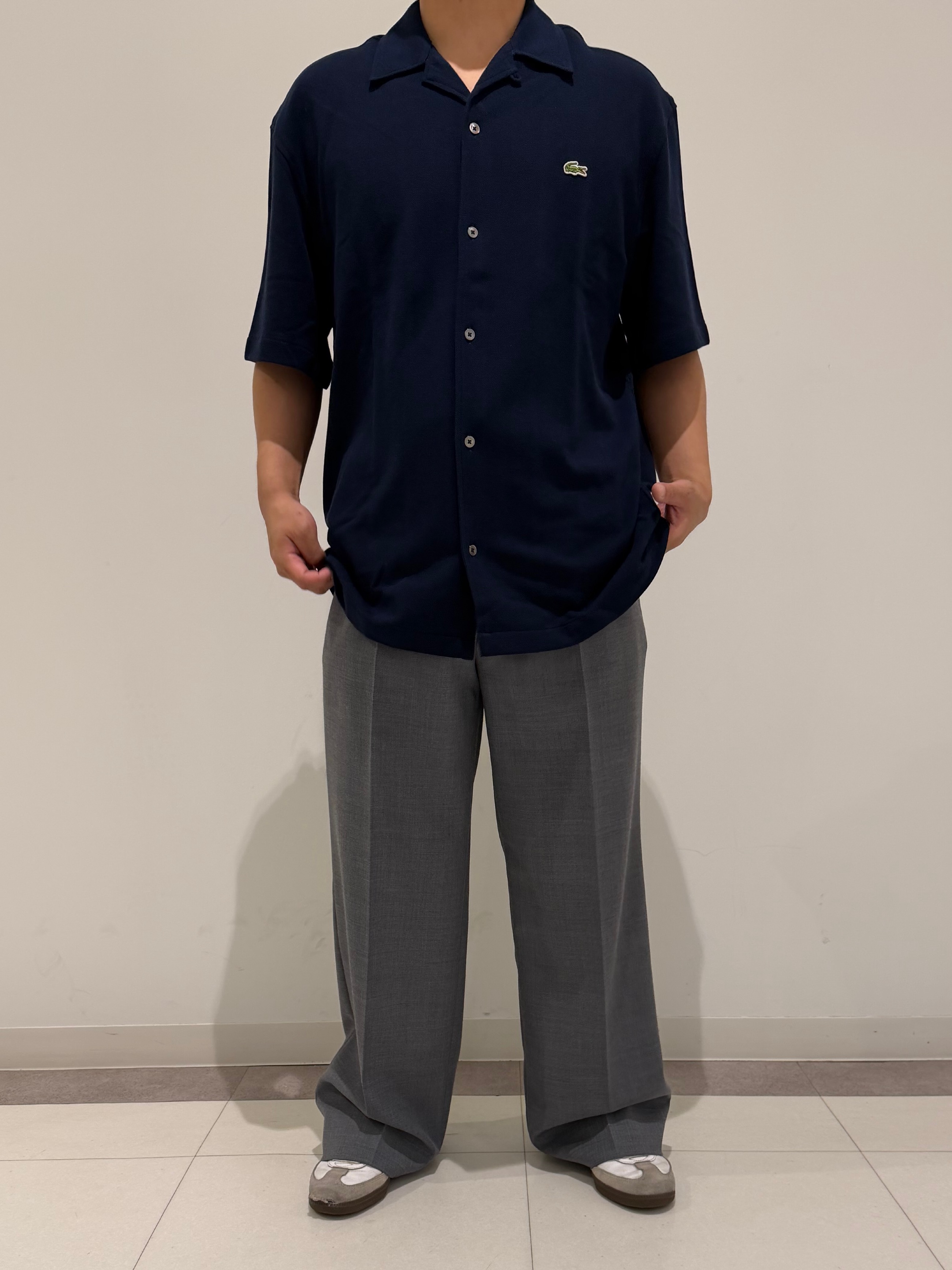 MATSUBARAさんの「DRESSTERIOR｜LACOSTE（ラコステ）WOVEN SHIRT｜Tシャツ」を使ったコーディネート