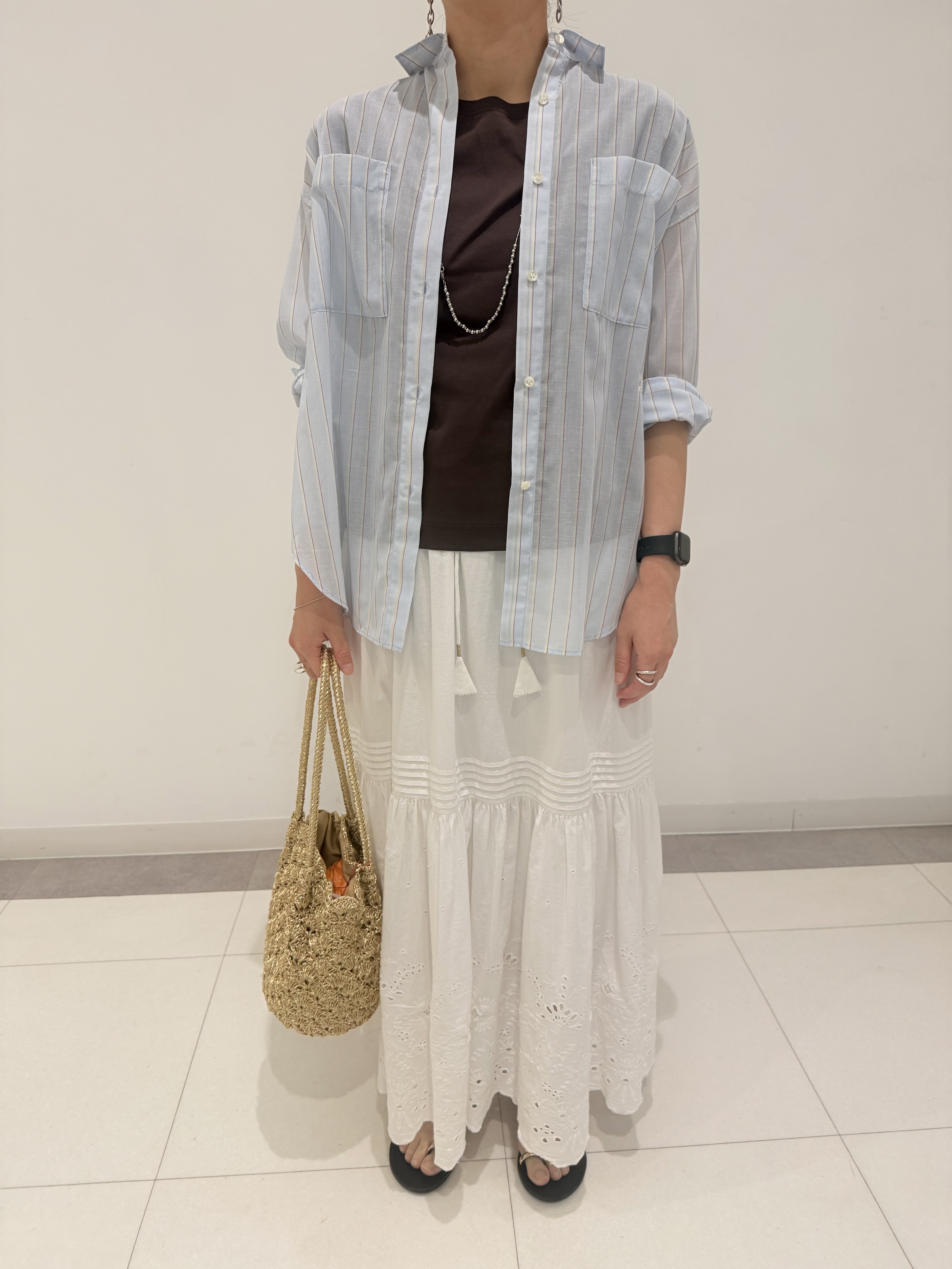 MIYAKAWAさんの「DRESSTERIOR｜シアー ストライプシャツ」を使ったコーディネート