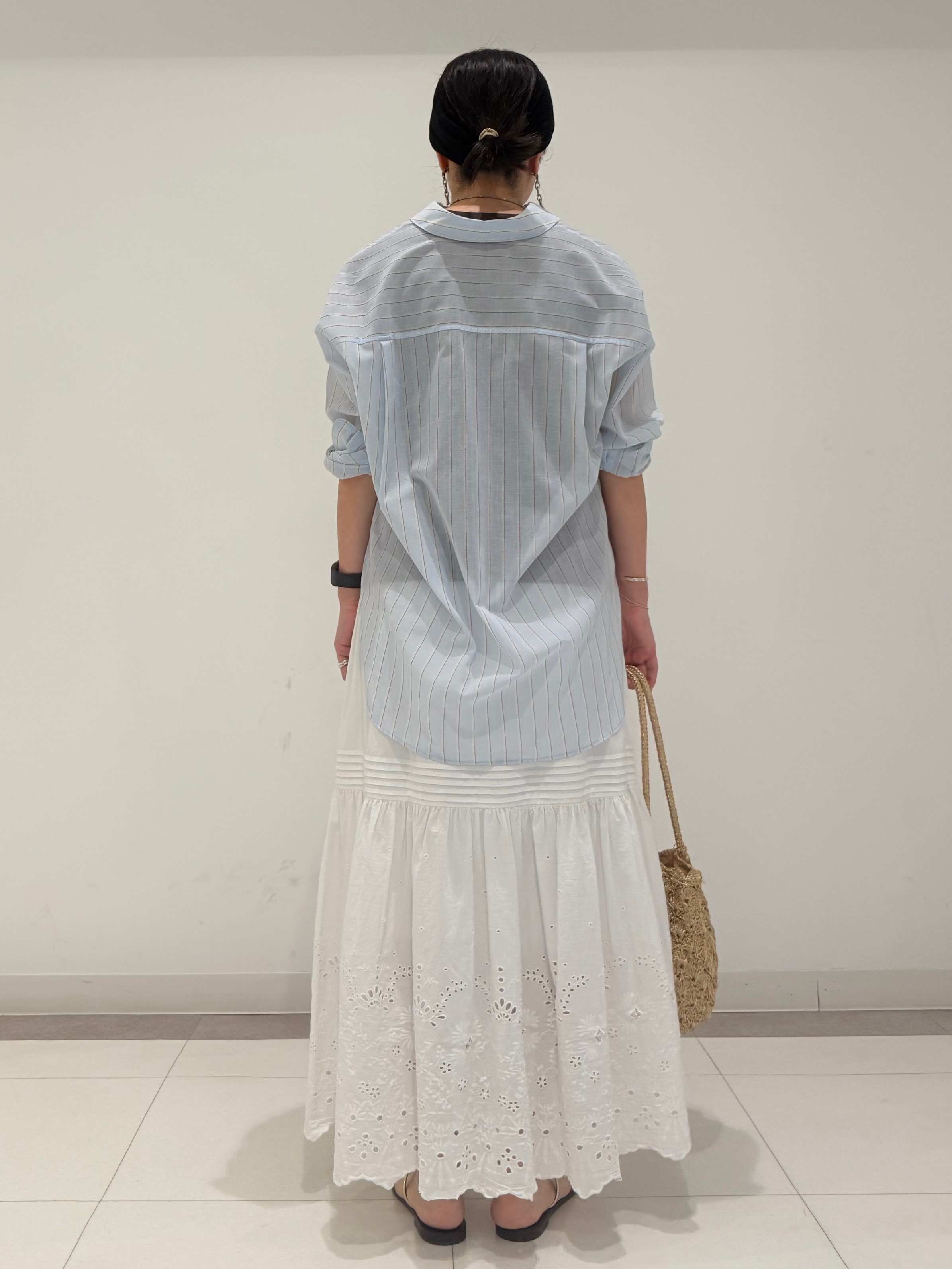 MIYAKAWAさんの「DRESSTERIOR｜シアー ストライプシャツ」を使ったコーディネート