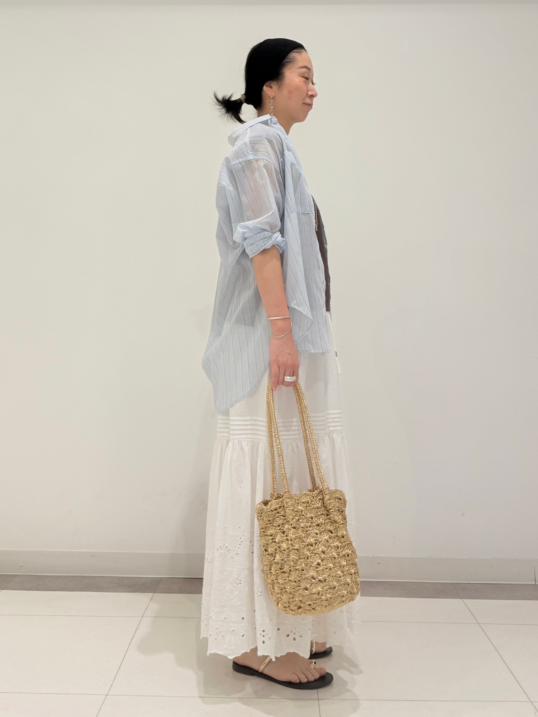 MIYAKAWAさんの「DRESSTERIOR｜シアー ストライプシャツ」を使ったコーディネート
