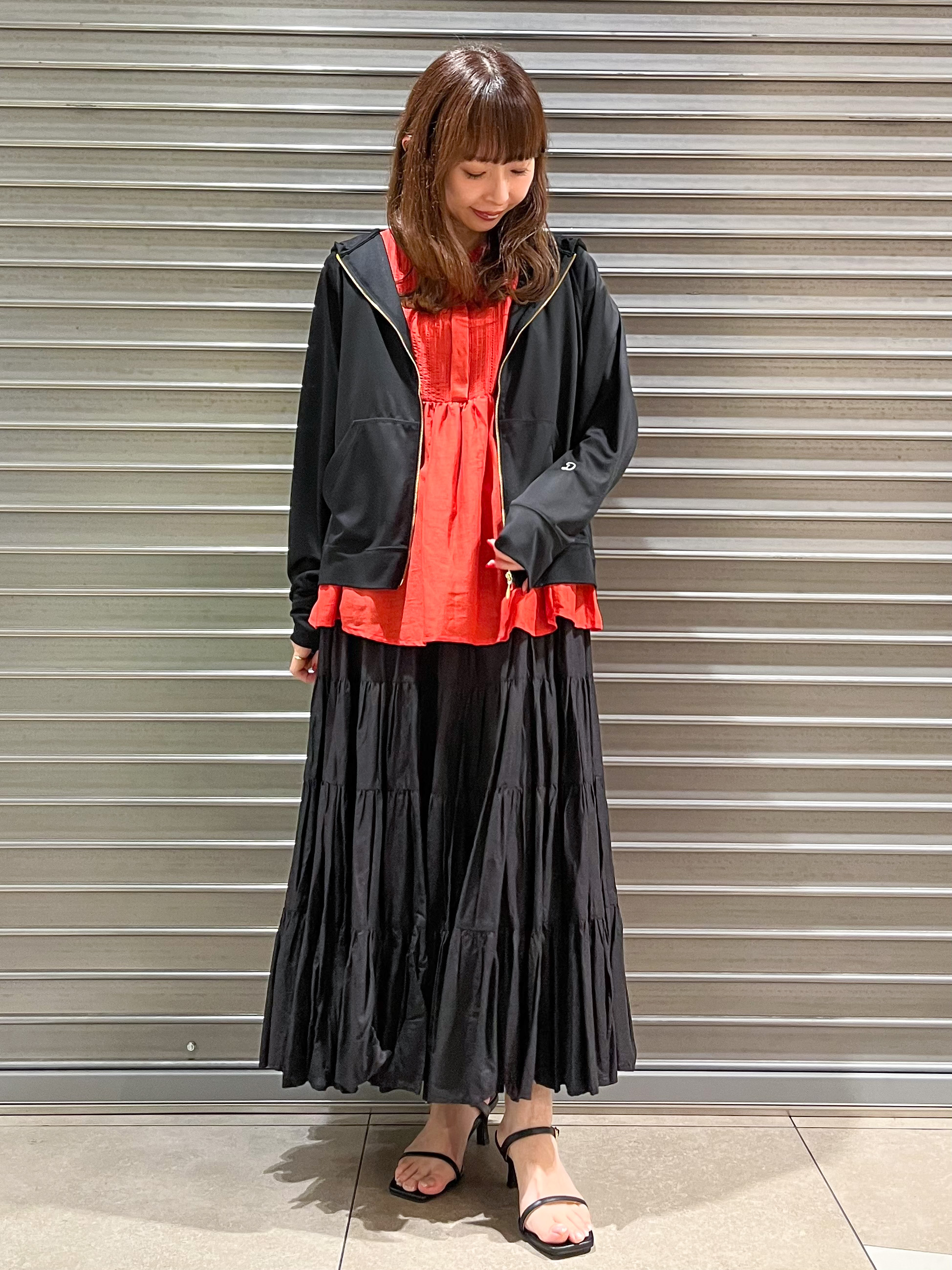 じゅんさんの「DRESSTERIOR｜【接触冷感/日除け対策】UVカット サマーライトパーカー」を使ったコーディネート