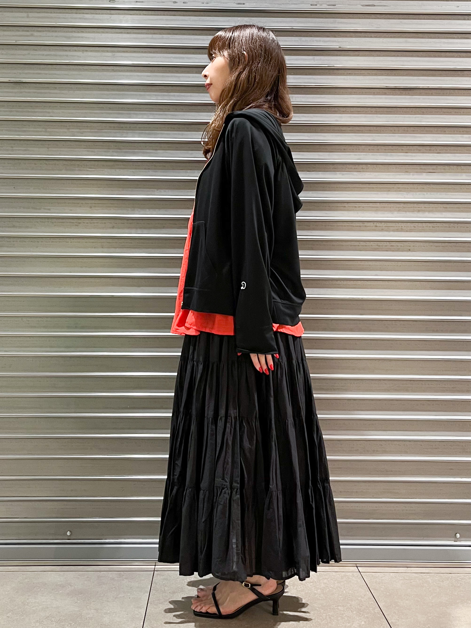 じゅんさんの「DRESSTERIOR｜【接触冷感/日除け対策】UVカット サマーライトパーカー」を使ったコーディネート