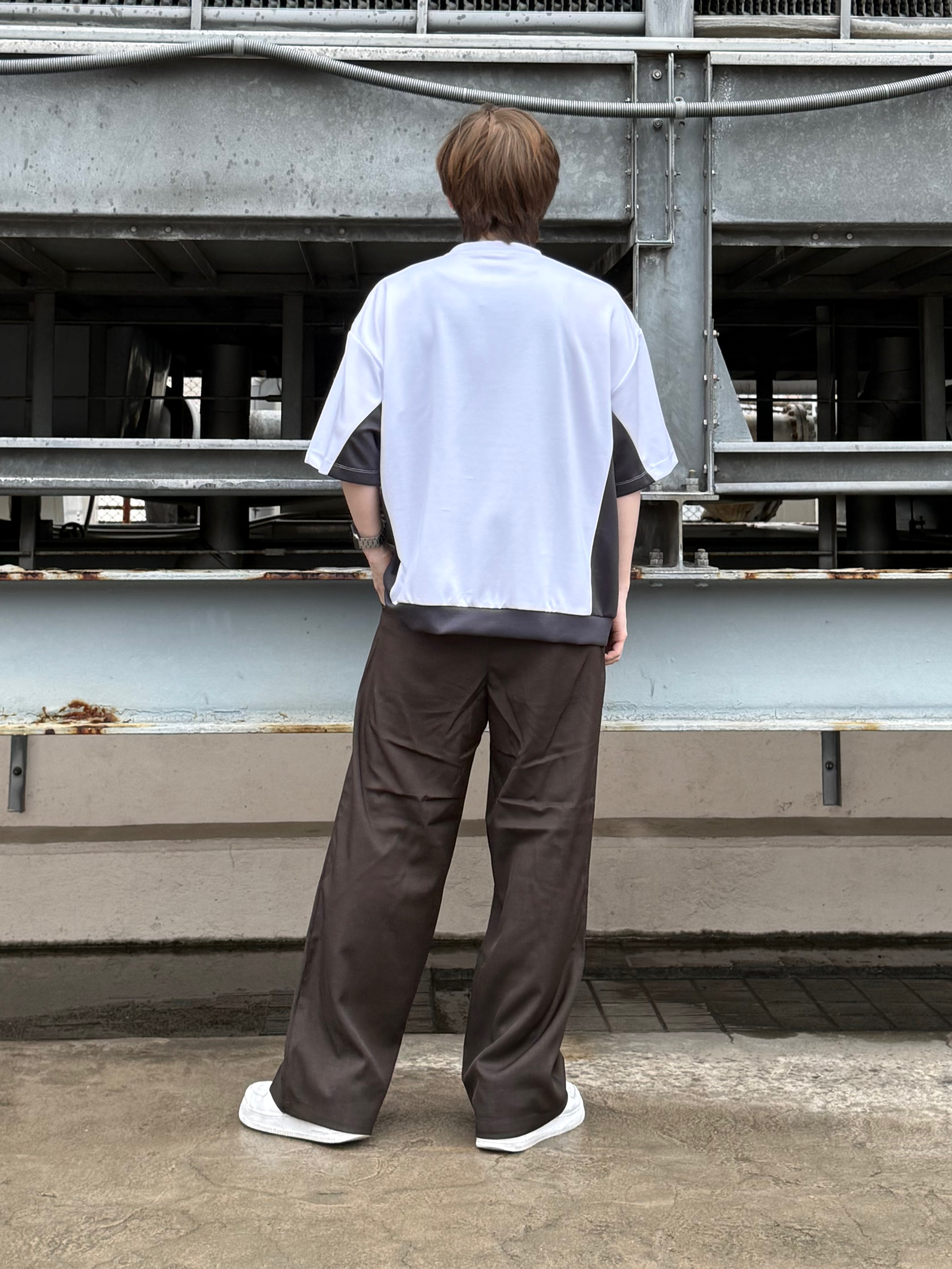 カネダさんの「tk.TAKEO KIKUCHI｜サイド切り替えカットソー」を使ったコーディネート