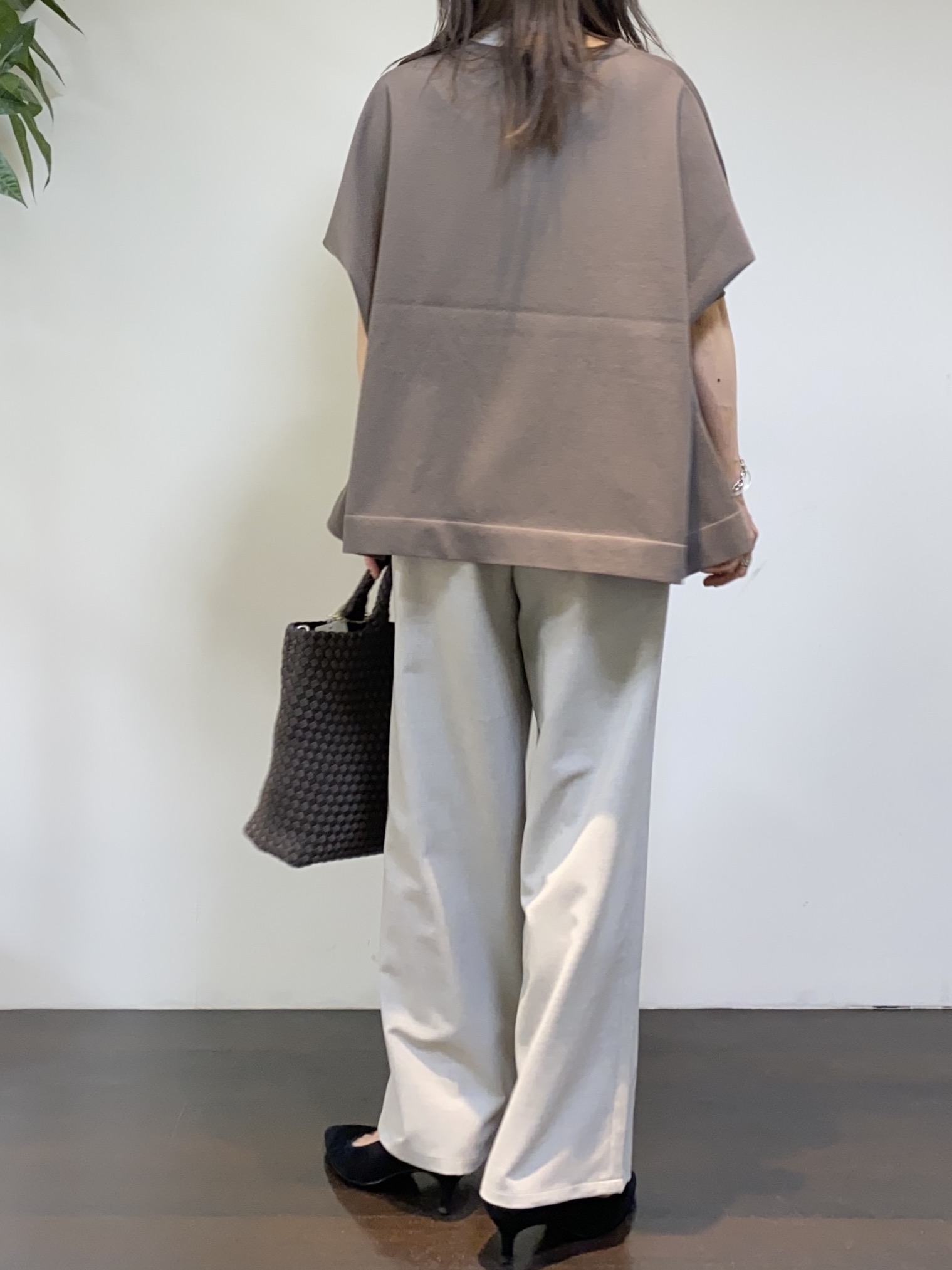 tomoさんの「UNTITLED｜【シワになりにくい/セットアップ可/接触冷感】ハーフスリーブジャケット」を使ったコーディネート