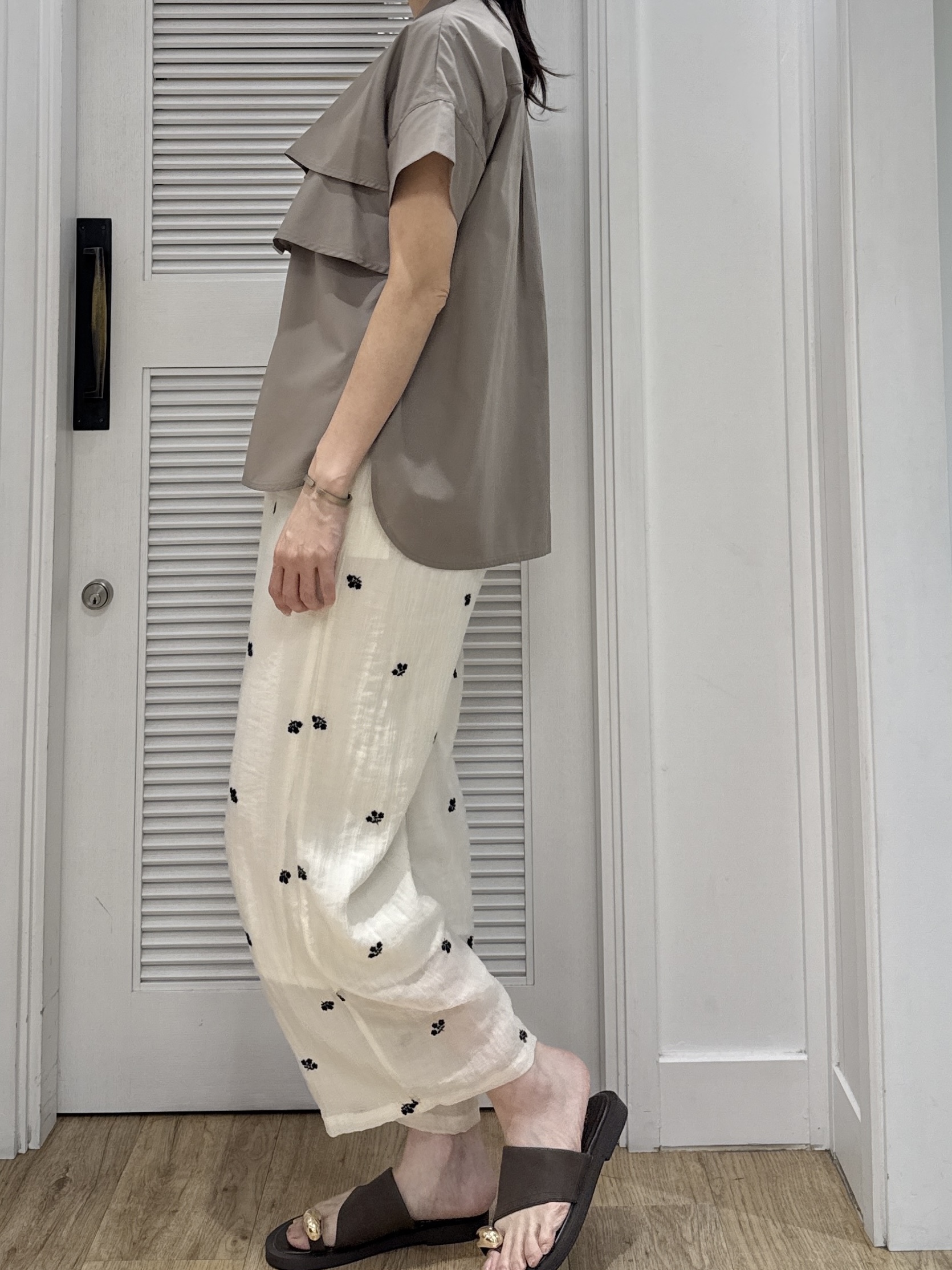 Junさんの「Dessin｜【マシンウォッシャブル】ダブルフリルブラウス」を使ったコーディネート