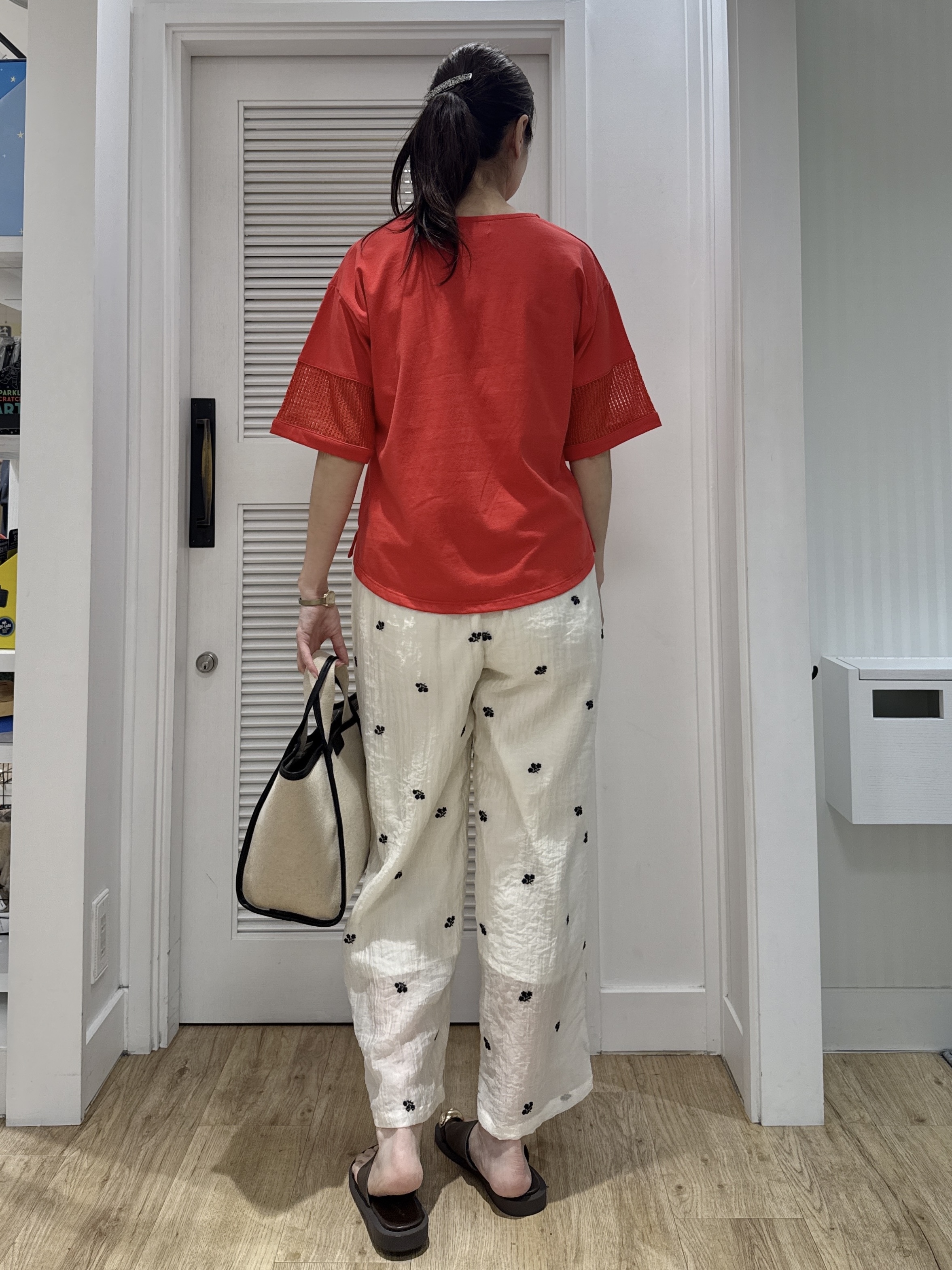 Junさんの「Dessin｜【接触冷感】メッシュレーススリーブプルオーバー」を使ったコーディネート