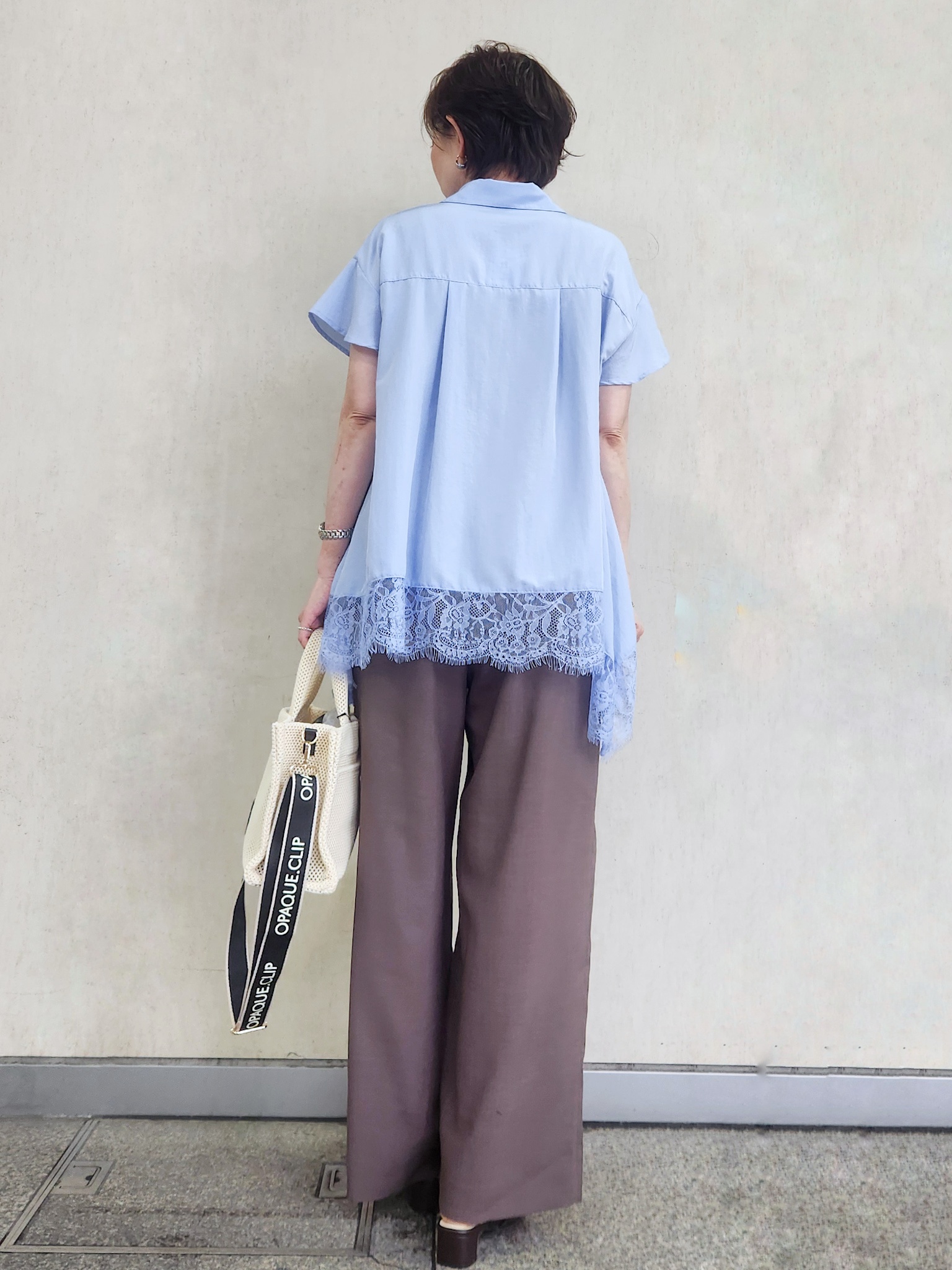 milkyさんの「OPAQUE.CLIP｜裾レース スキッパーブラウス【洗濯機OK】」を使ったコーディネート