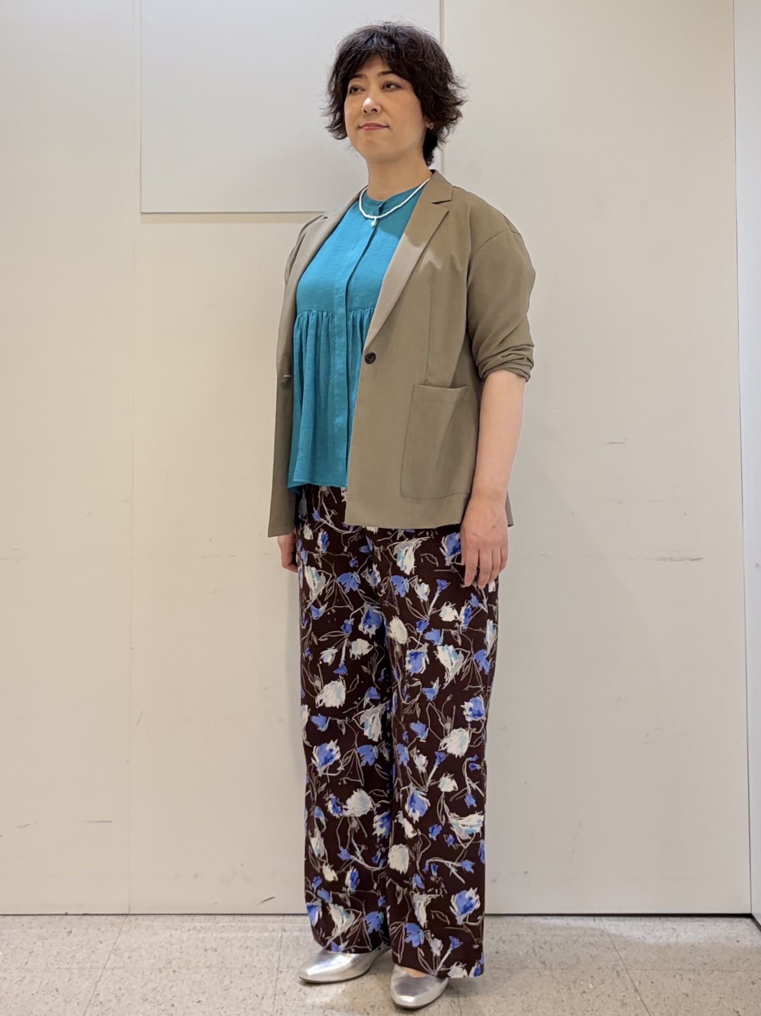 ヤスコさんの「Reflect｜【SS-4Lサイズ／接触冷感／シワになりにくい】リラクシーテーラードジャケット」を使ったコーディネート