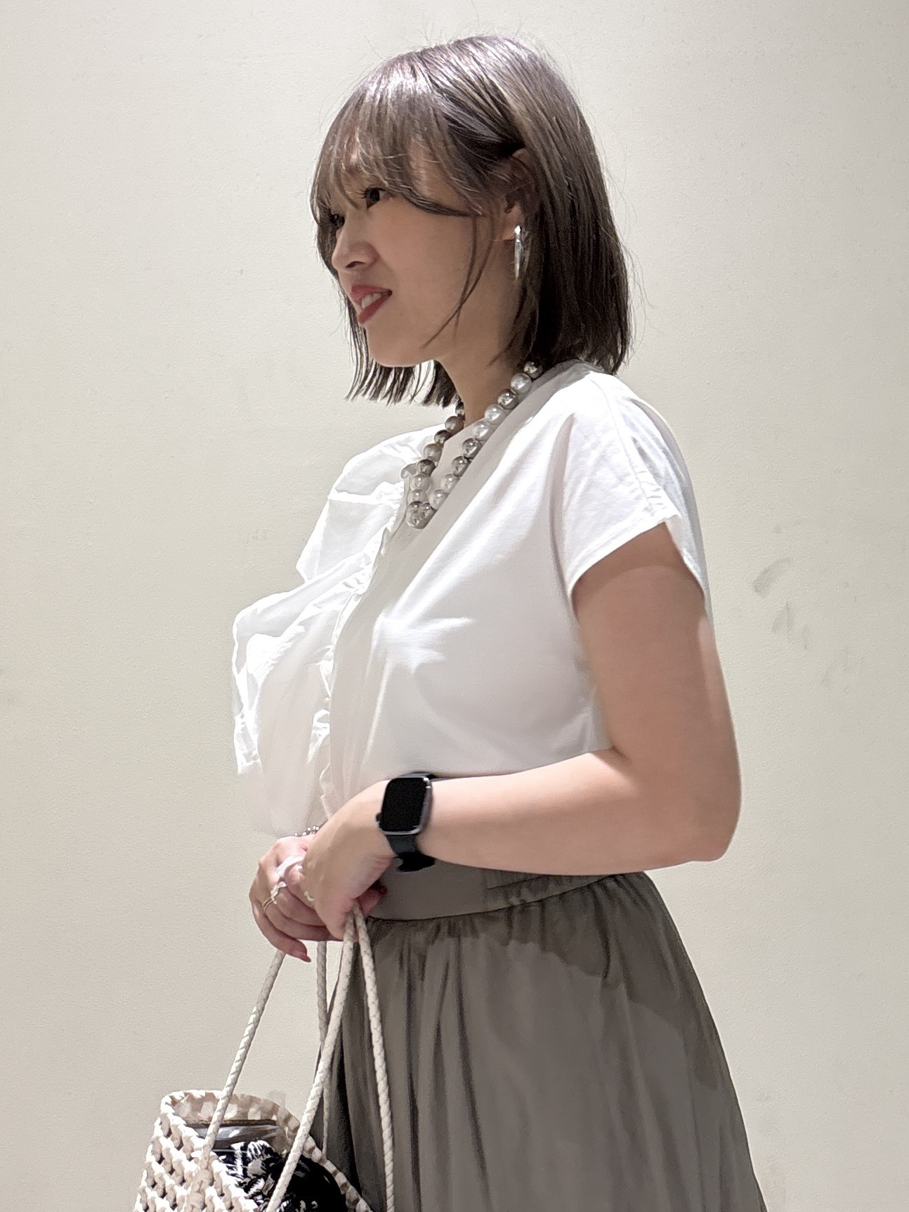 みきちぃさんの「OPAQUE.CLIP｜【UVケア／接触冷感】アシメフリルドッキングカットソー《洗濯機OK》」を使ったコーディネート